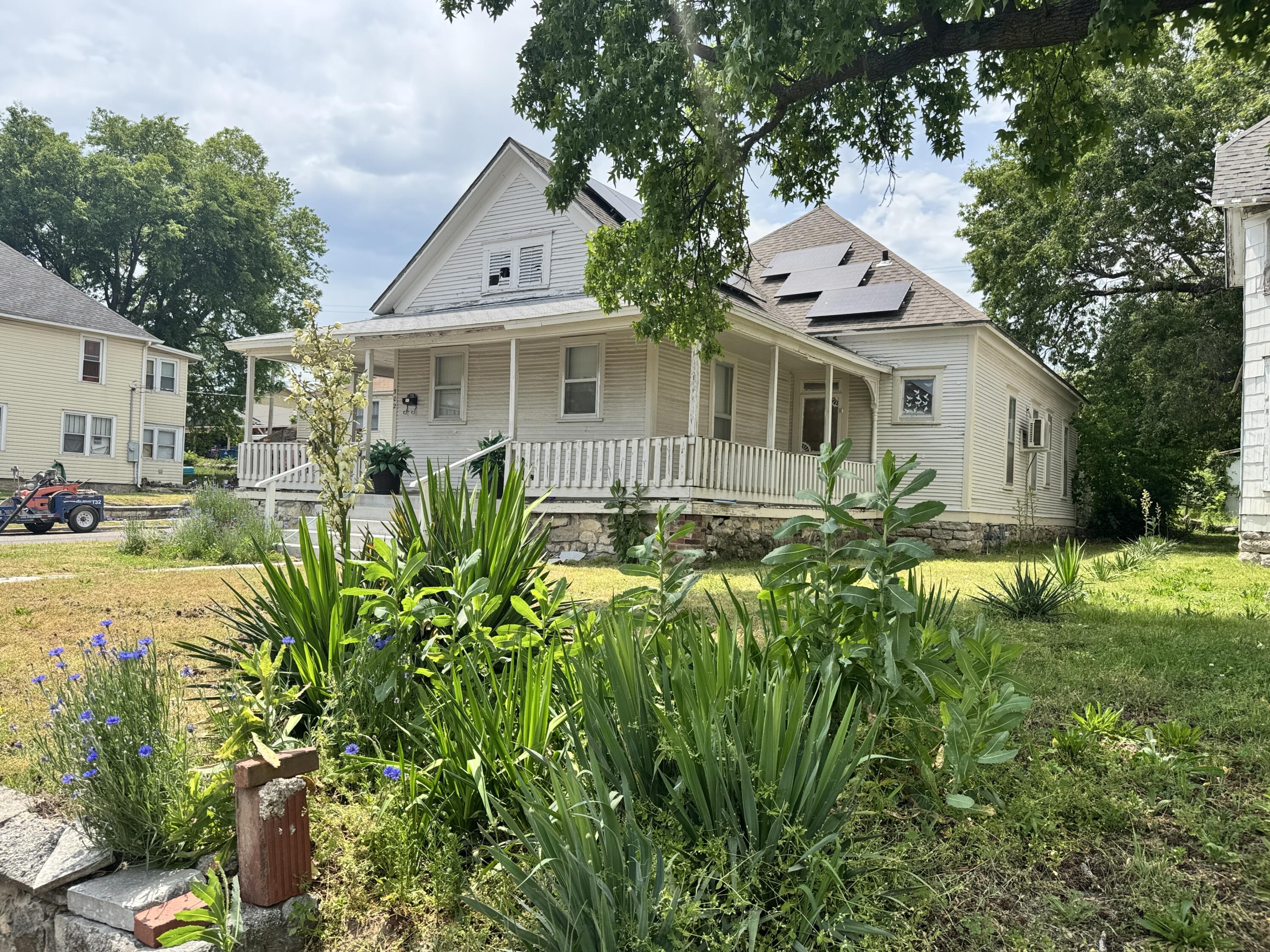Photo 2 - Residential for sale – 302 N Joplin Avenue  Joplin, MO