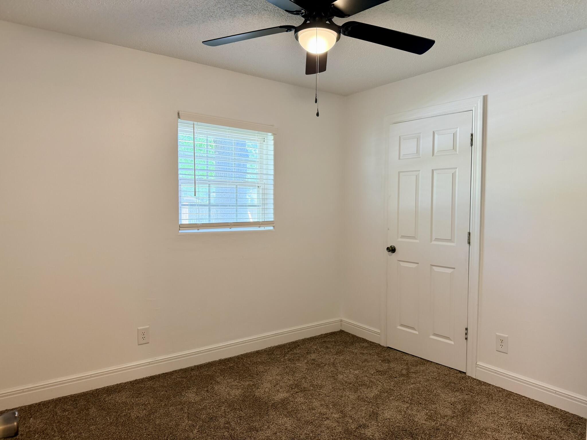 Photo 6 - Residential for sale – 904 S Oak Ridge Drive  Aurora, MO