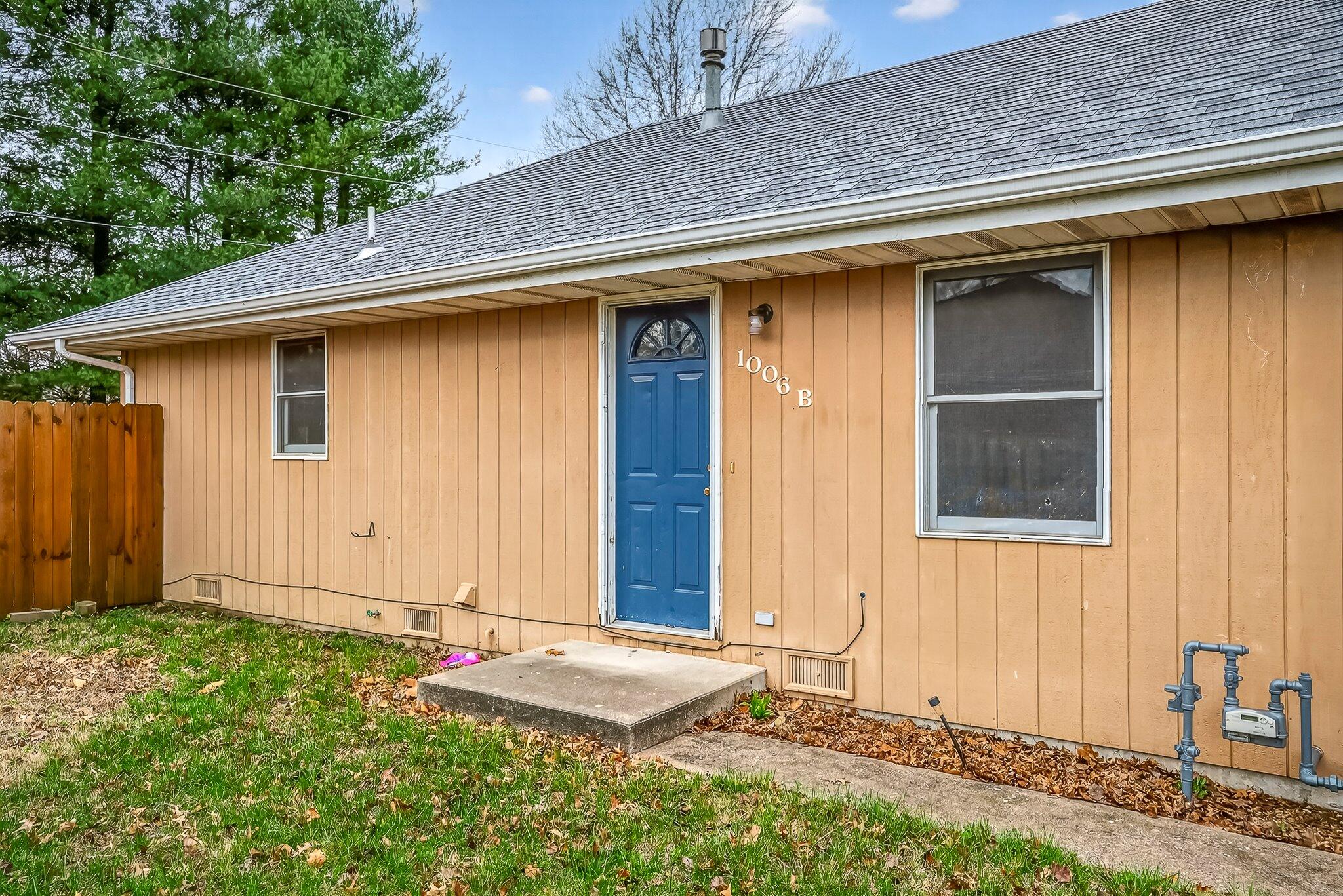 Photo 5 - Residential Income for sale – 1006  Baretta Court  Aurora, MO