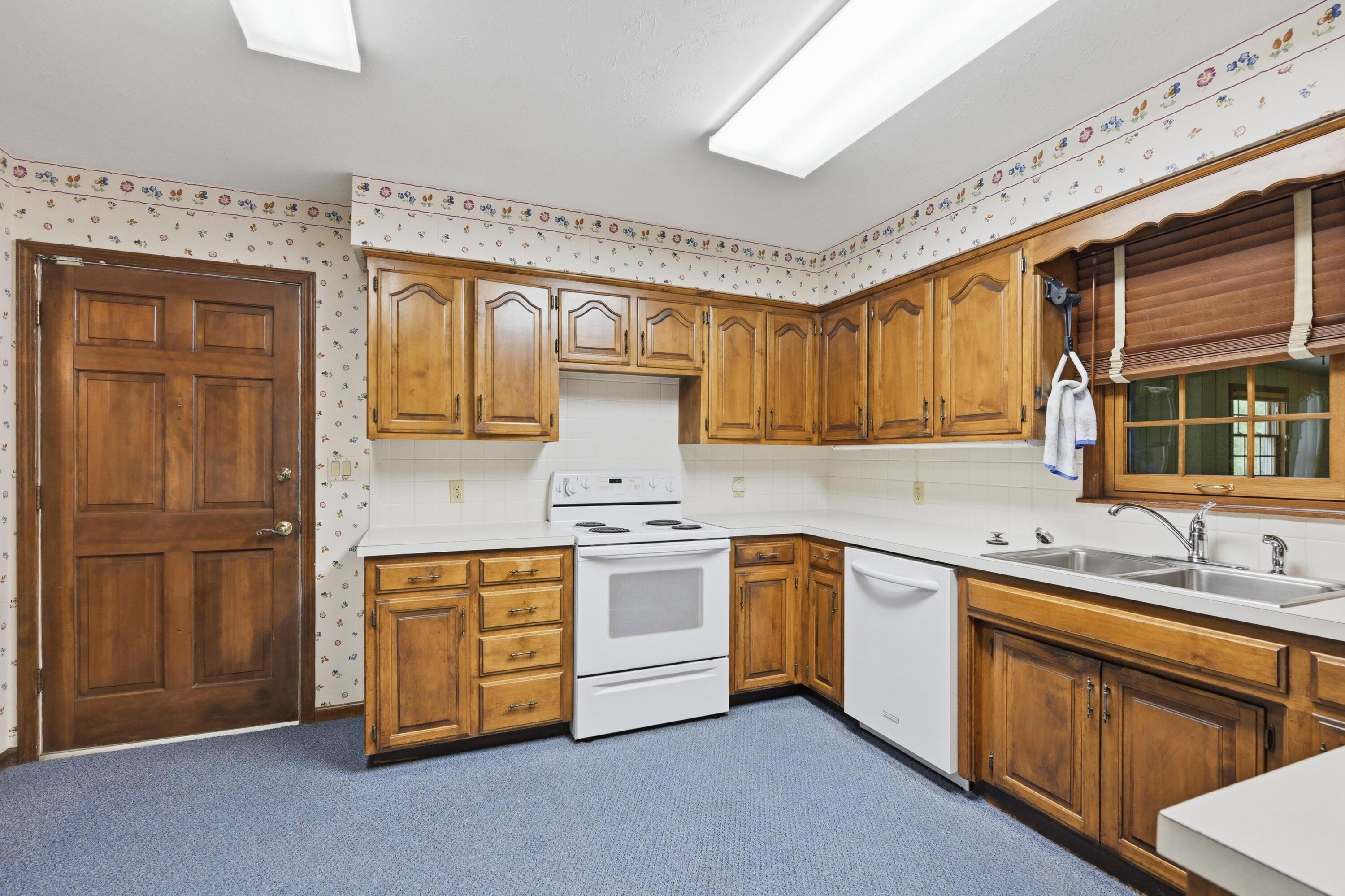 Photo 14 - Residential for sale – 1338  Sheridan Drive  Joplin, MO