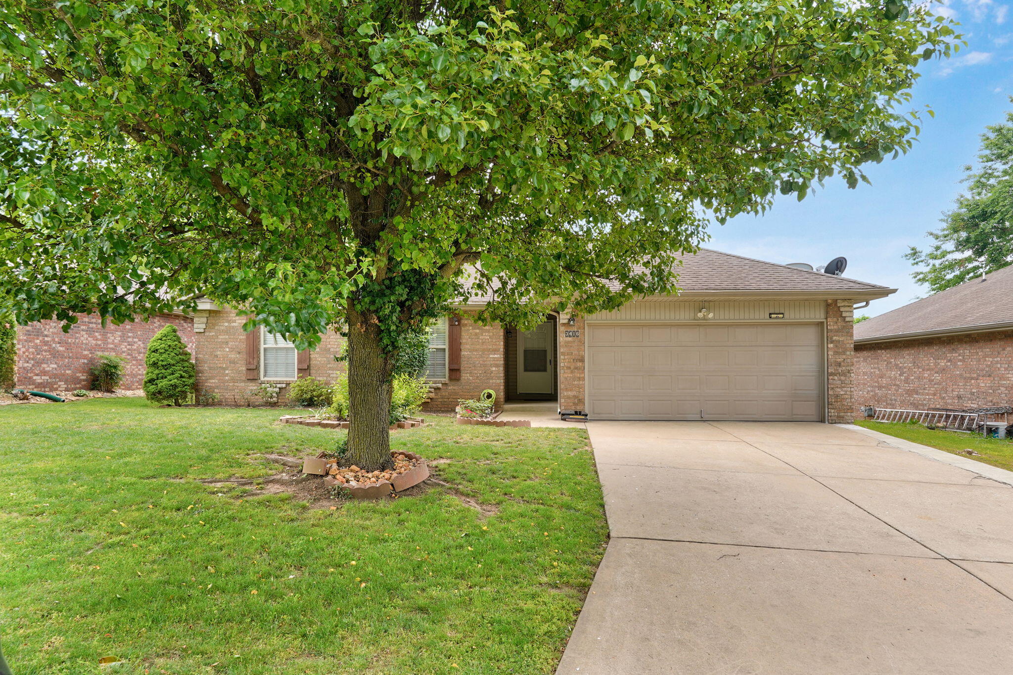 Photo 3 - Residential for sale – 3416 W Sagamont Street  Springfield, MO