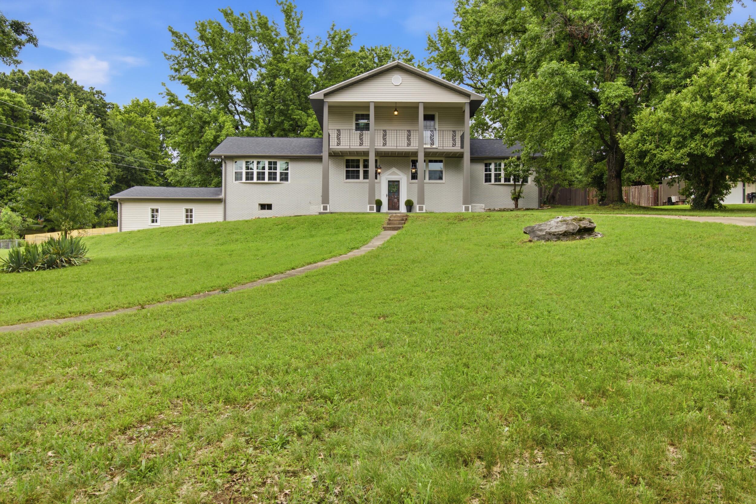 Photo 2 - Residential for sale – 2829 W Ellison Drive  Springfield, MO