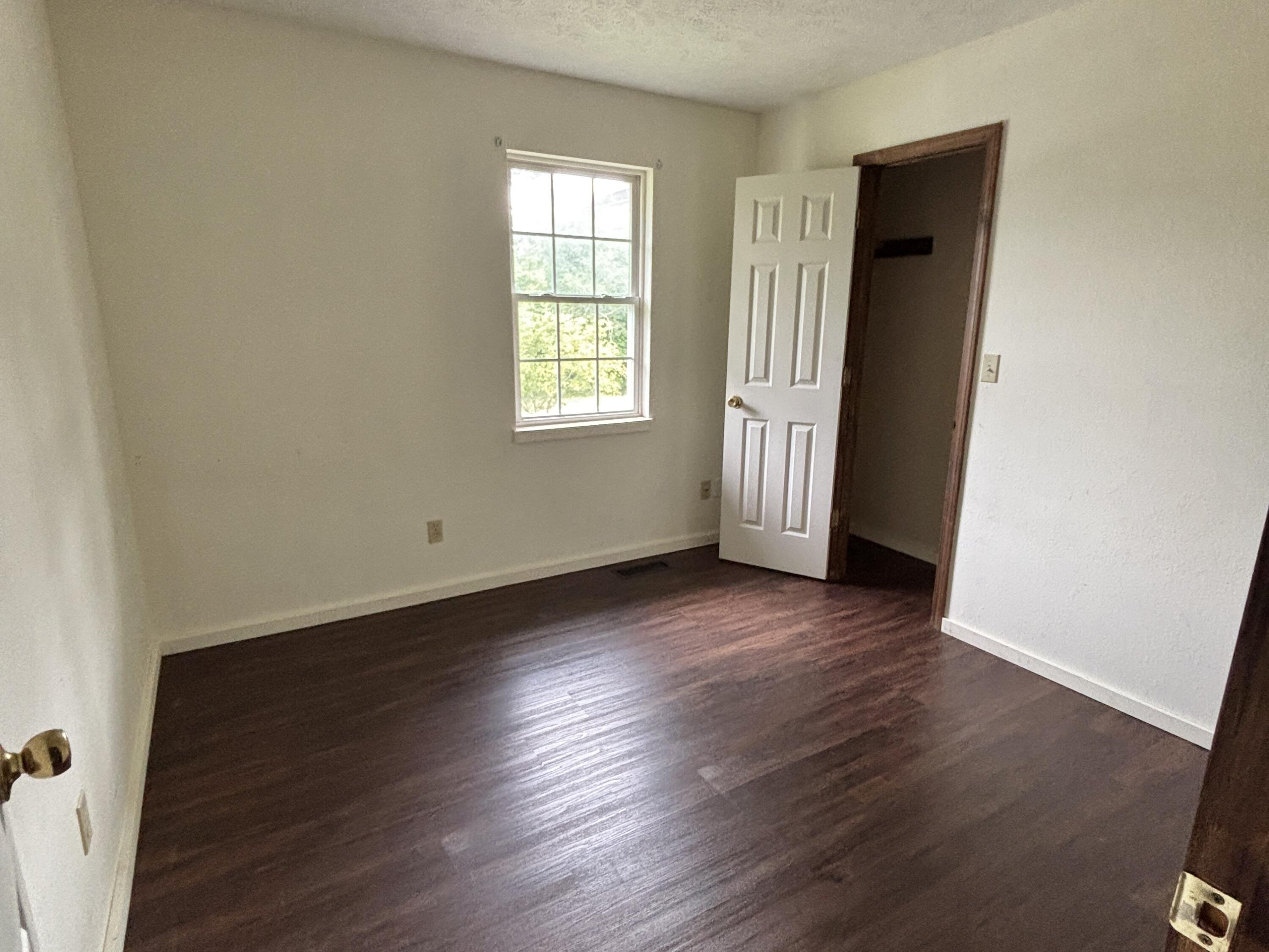 Photo 9 - Residential for sale – 6949  Farm Road 1182   Verona, MO