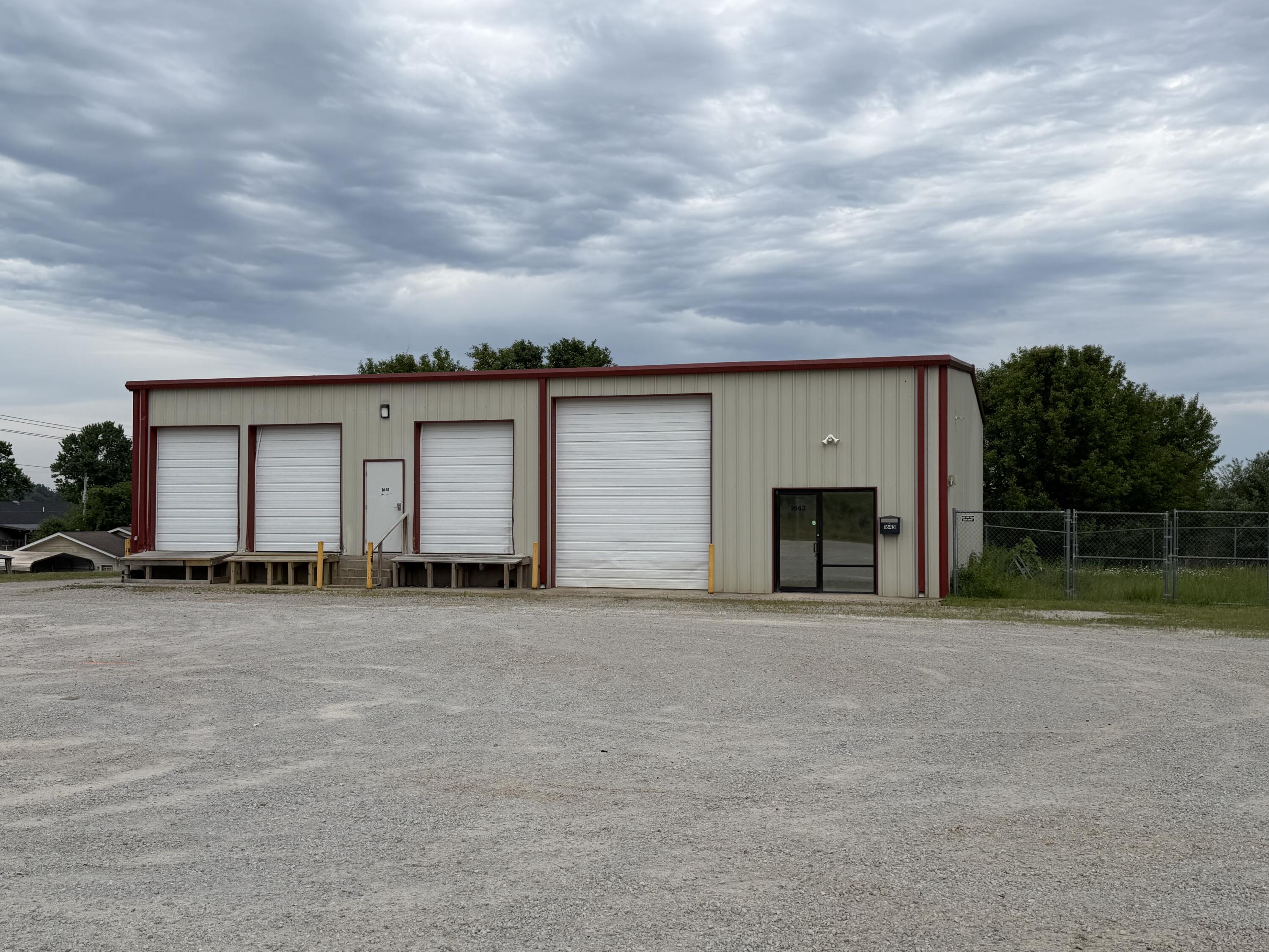 Photo 10 - Commercial Sale for sale – 1641/1643  Good Hard Drive  West Plains, MO