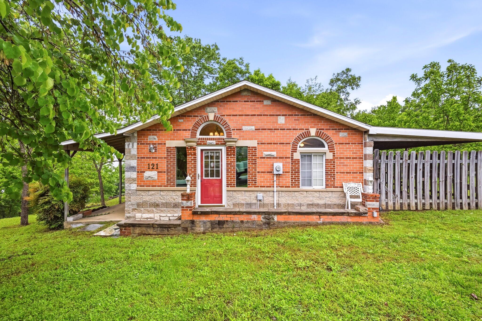Photo 2 - Residential for sale – 121  Cedar Street  Forsyth, MO