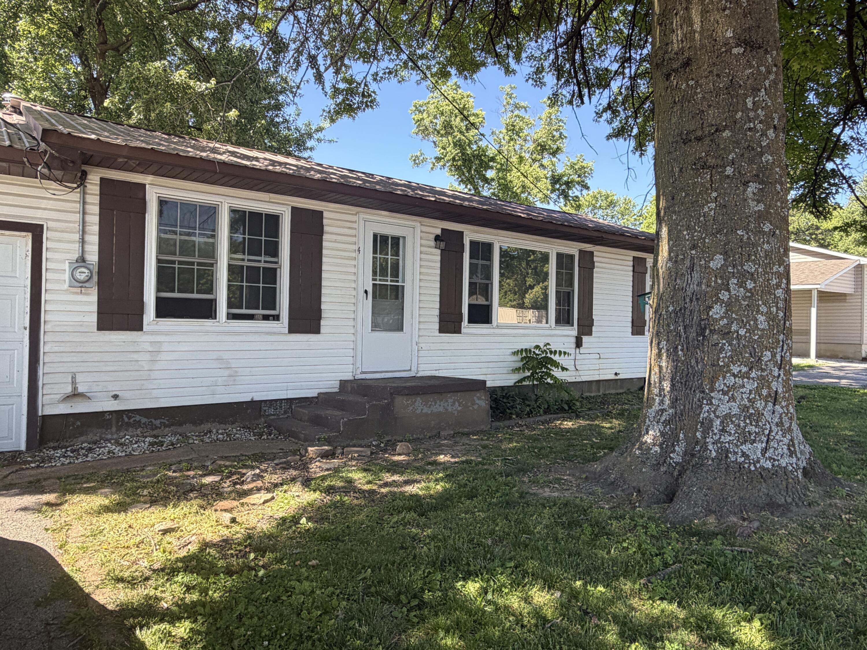 Photo 3 - Residential for sale – 4  Burgoyne Drive  West Plains, MO