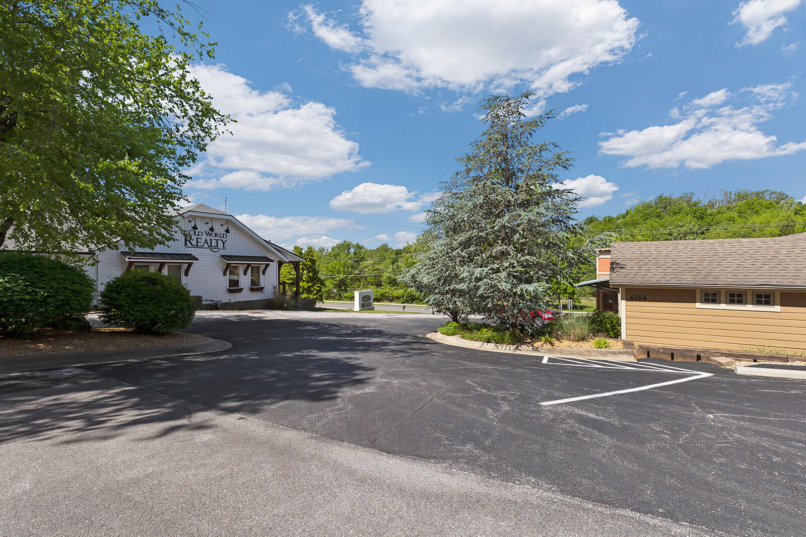 Photo 7 - Commercial Lease for sale – 4064 S Lone Pine Avenue  Springfield, MO