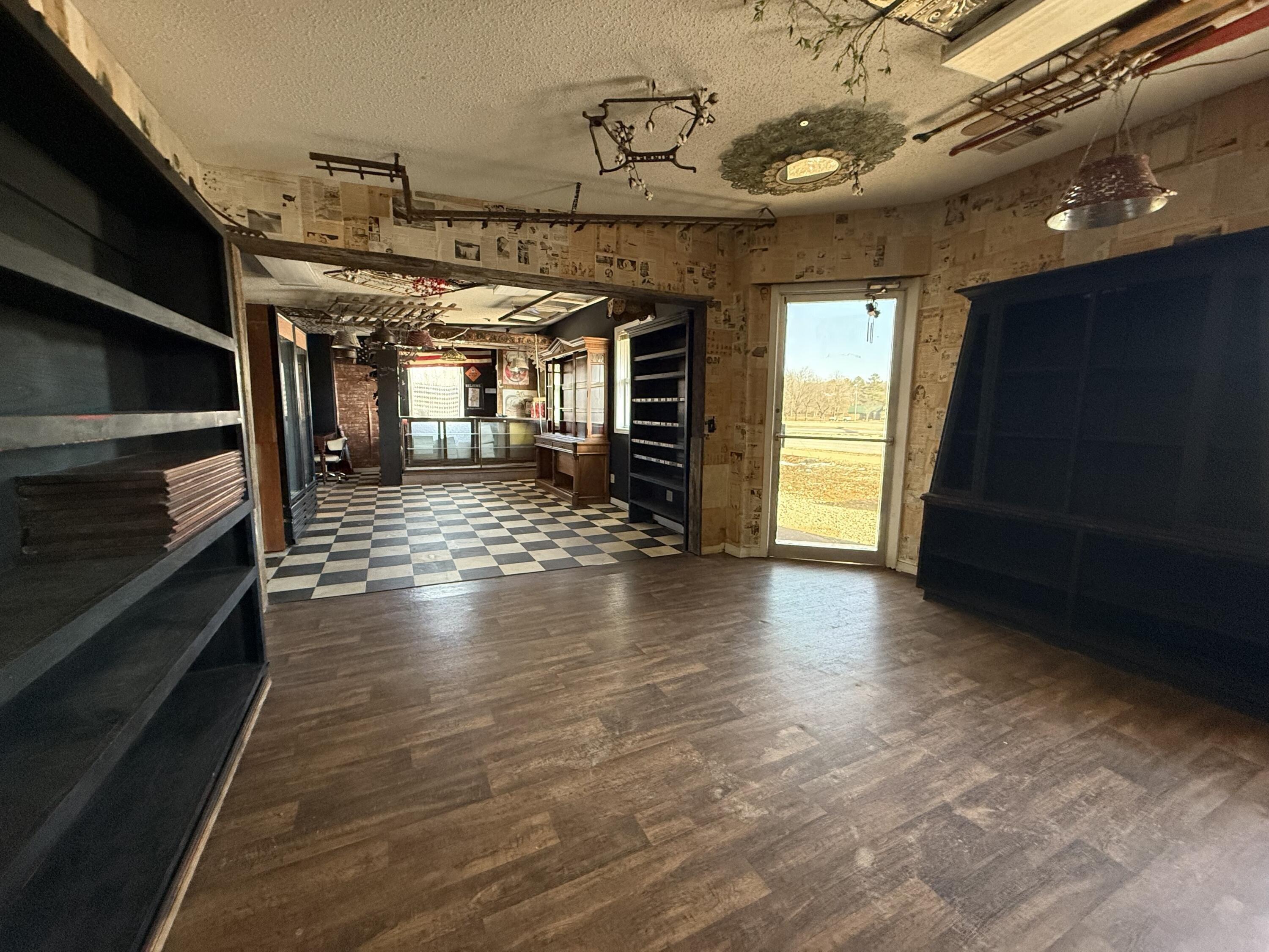 Photo 11 - Commercial Sale for sale – 15  Main Street  Mammoth Spring, AR