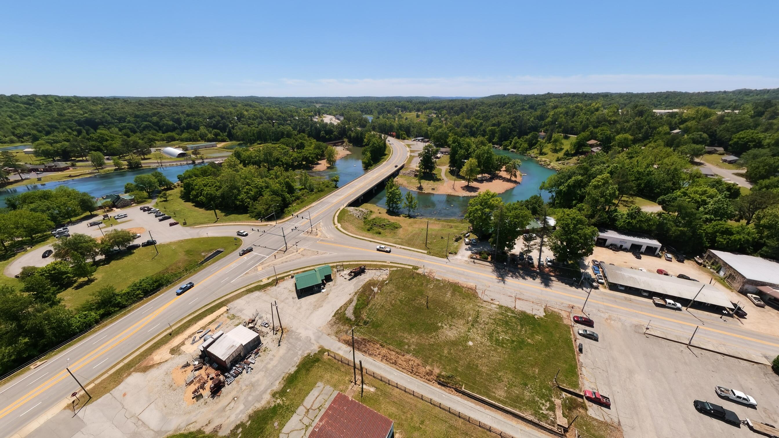 Photo 10 - Commercial Sale for sale – 15  Main Street  Mammoth Spring, AR