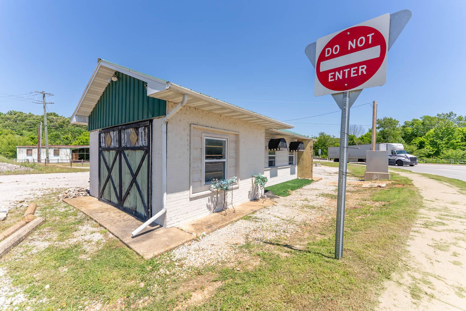 Photo 16 - Commercial Sale for sale – 15  Main Street  Mammoth Spring, AR