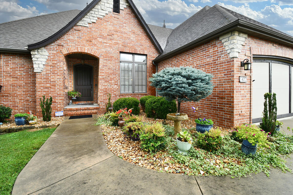 Photo 3 - Residential for sale – 1402 N Rockingham Avenue  Nixa, MO