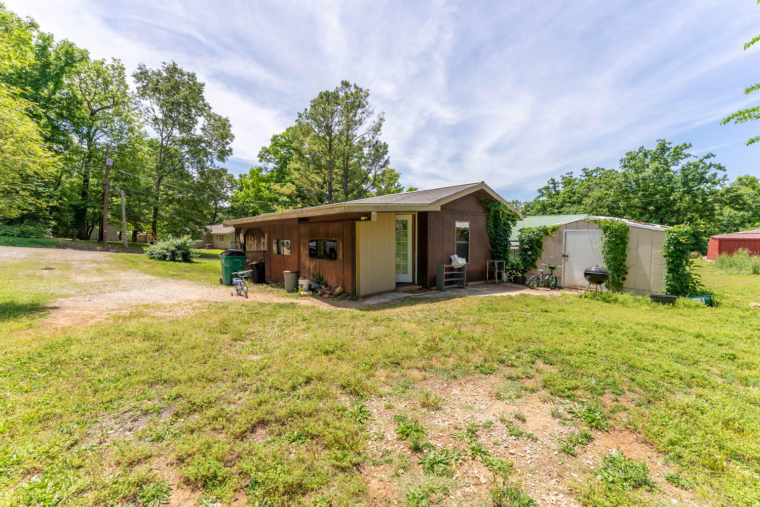 Residential for sale – 302 W 5th Street  Hardy, AR
