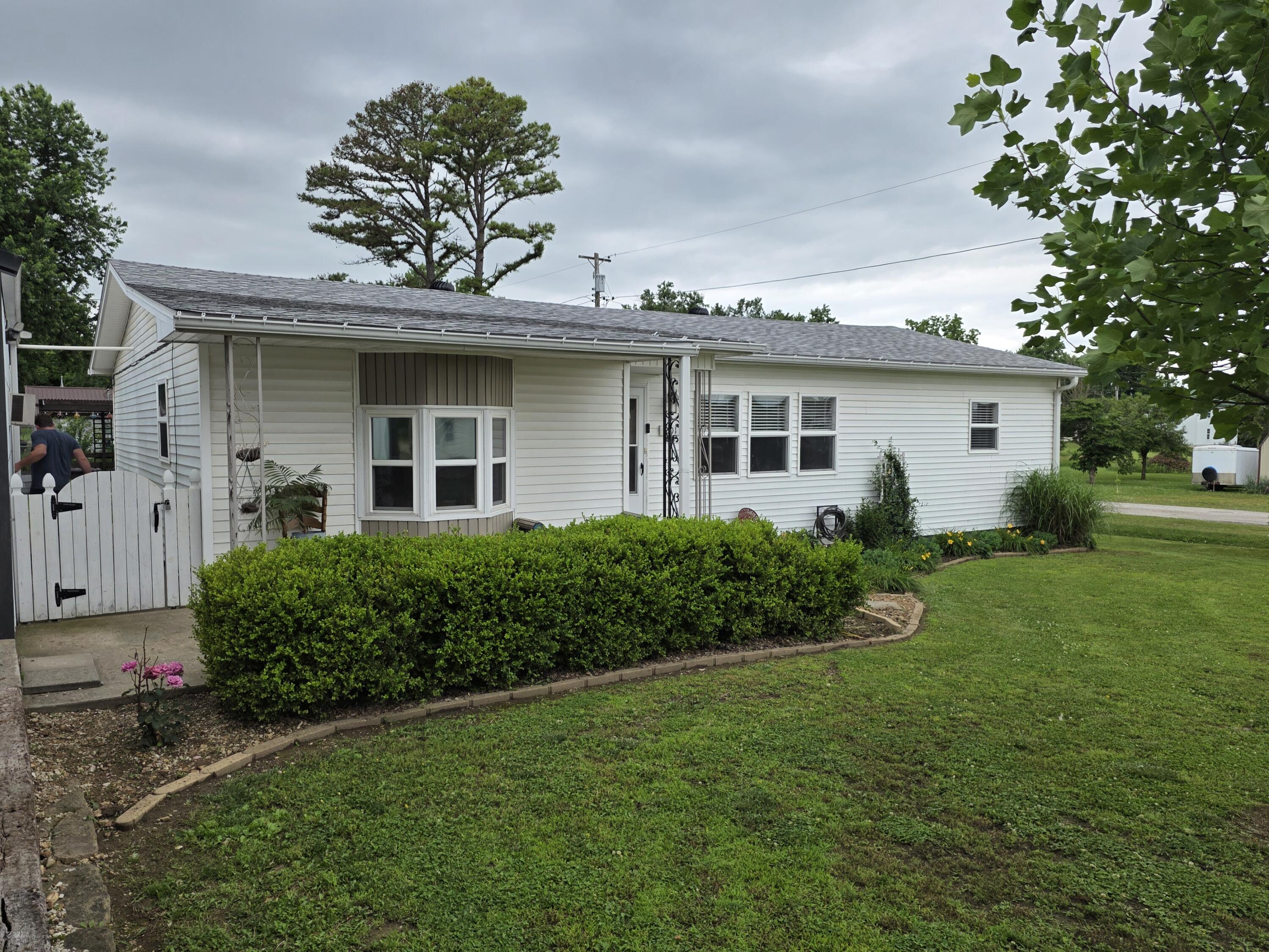 Photo 3 - Residential for sale – 201 S Everett Street  Fair Play, MO