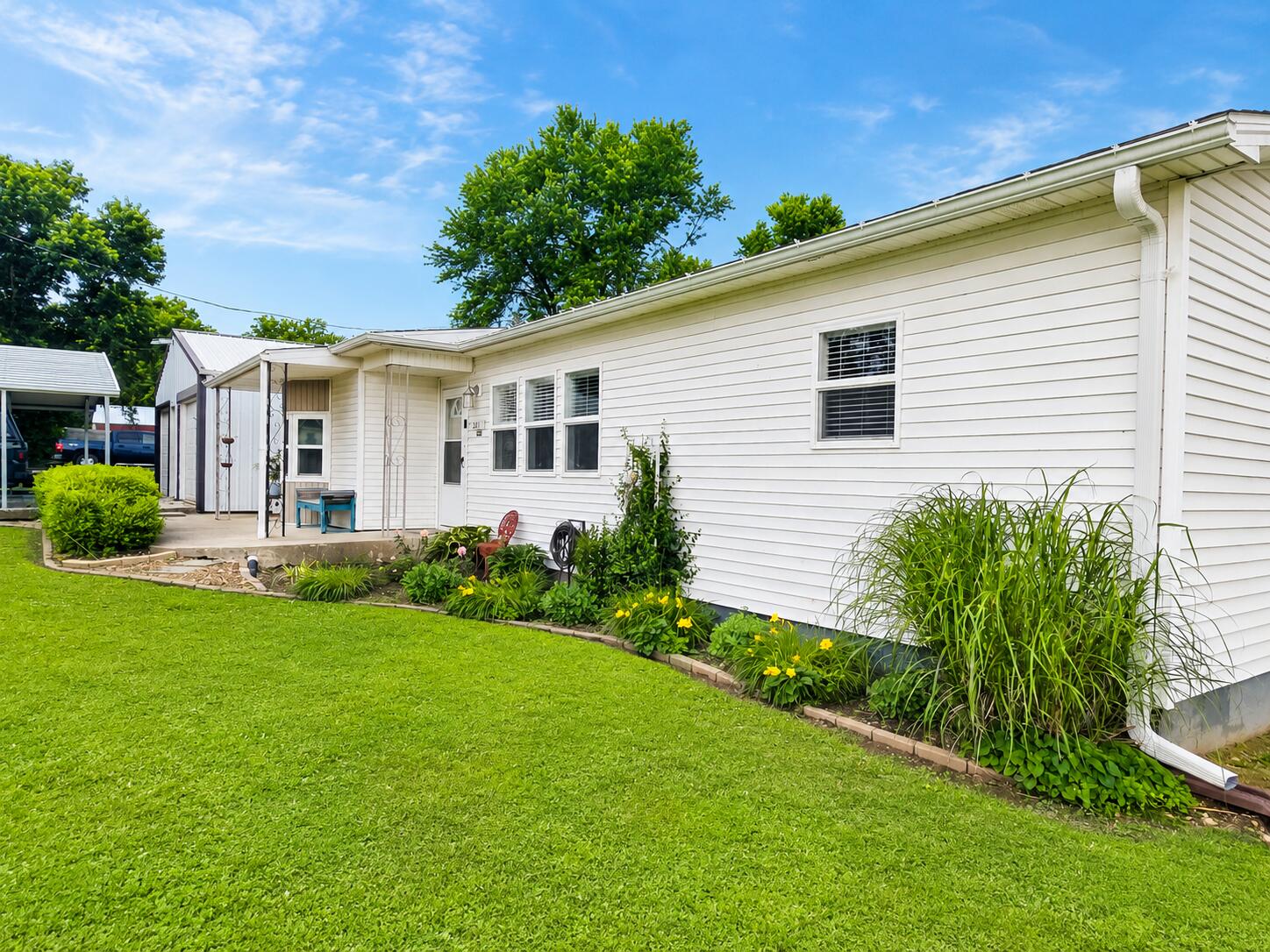 Photo 2 - Residential for sale – 201 S Everett Street  Fair Play, MO