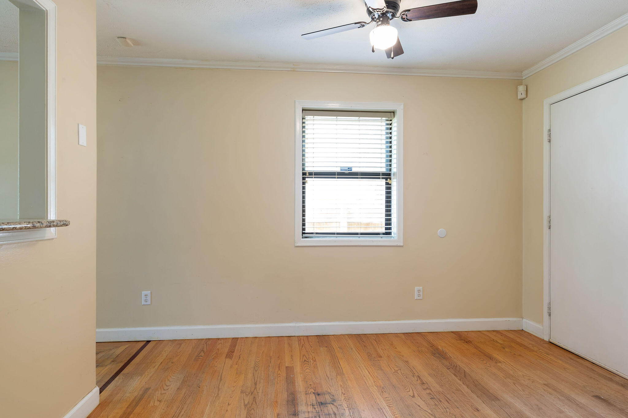 Photo 10 - Residential for sale – 610  Pocahontas Street  Branson, MO