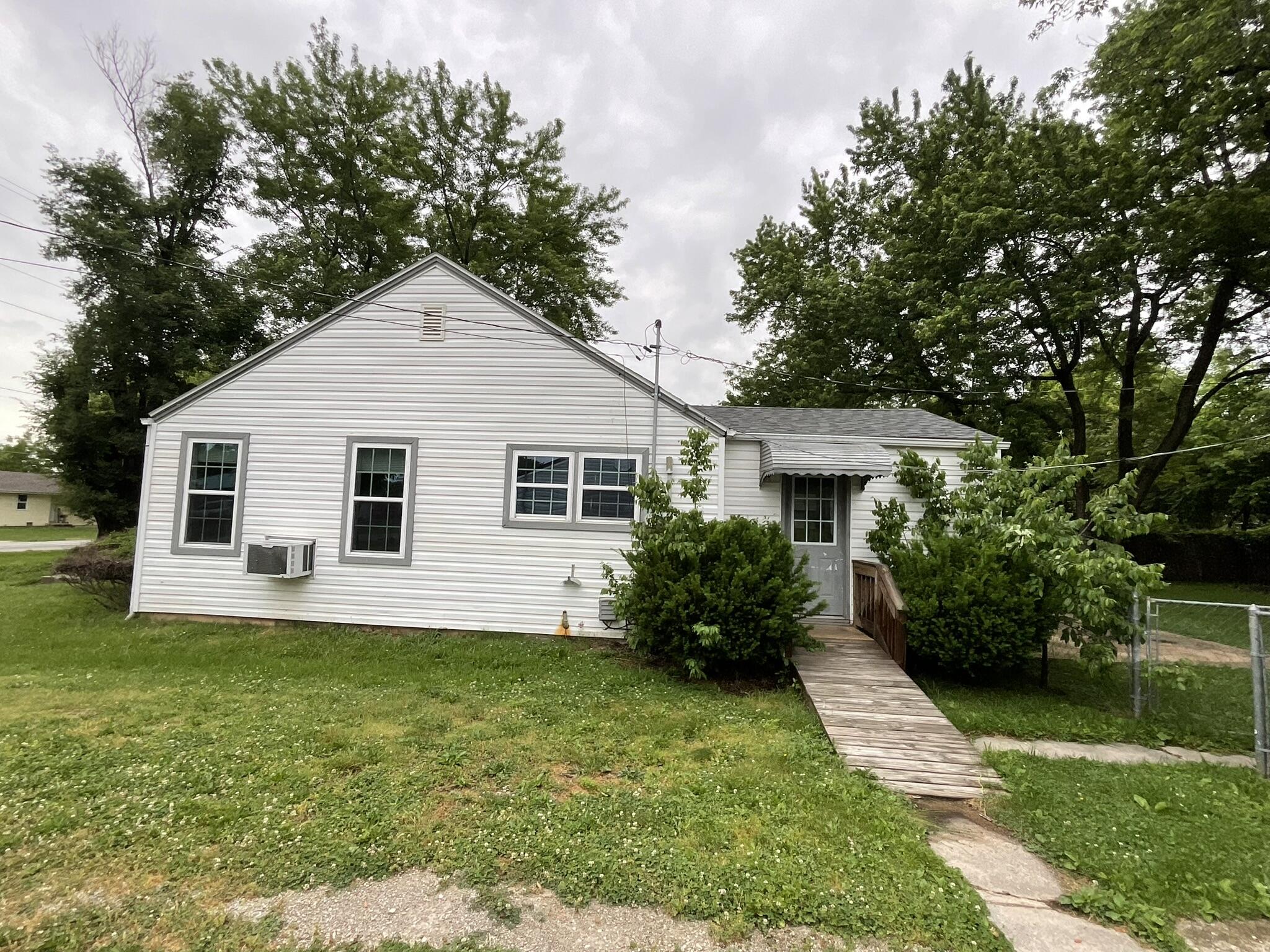 Photo 4 - Residential for sale – 410 N Division Street  Seymour, MO
