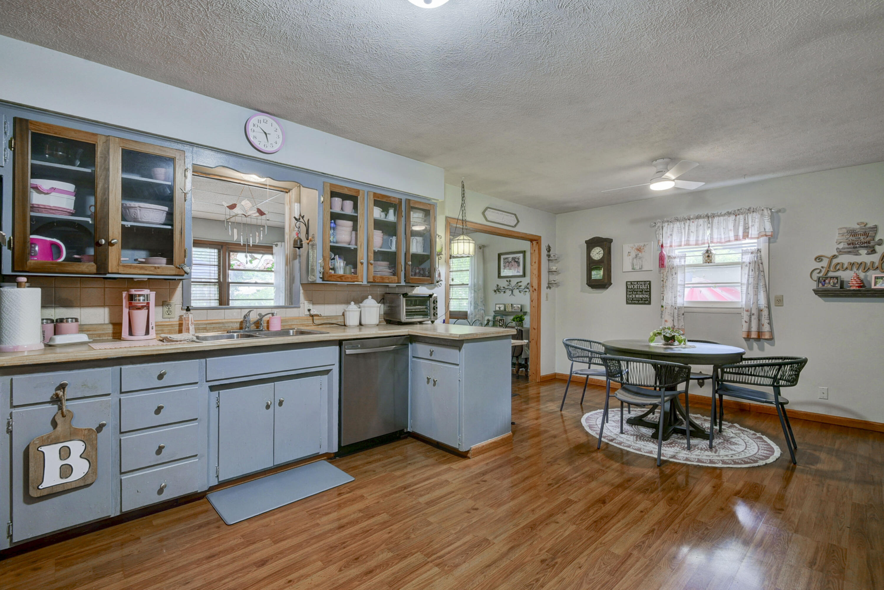 Photo 6 - Residential for sale – 1939 S Roanoke Avenue  Springfield, MO