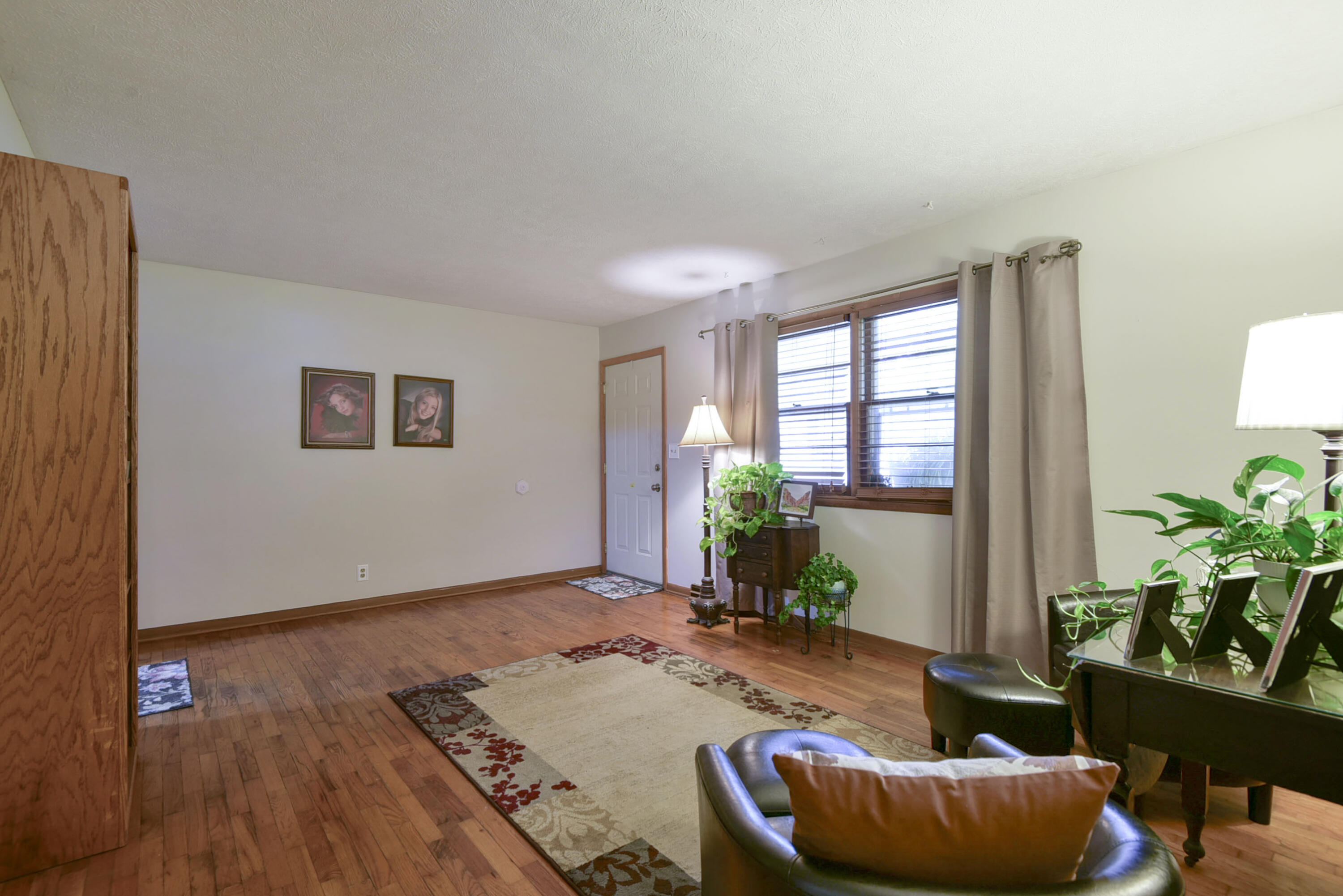 Photo 5 - Residential for sale – 1939 S Roanoke Avenue  Springfield, MO