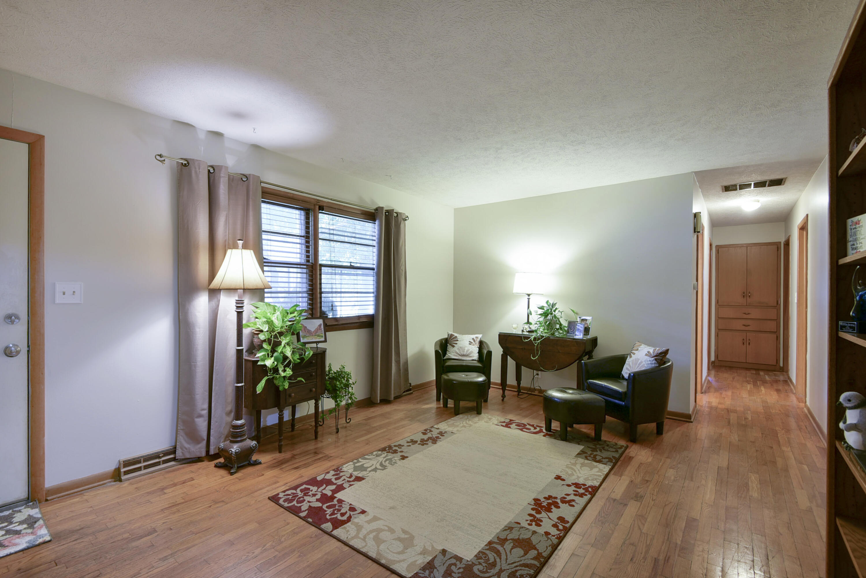 Photo 4 - Residential for sale – 1939 S Roanoke Avenue  Springfield, MO