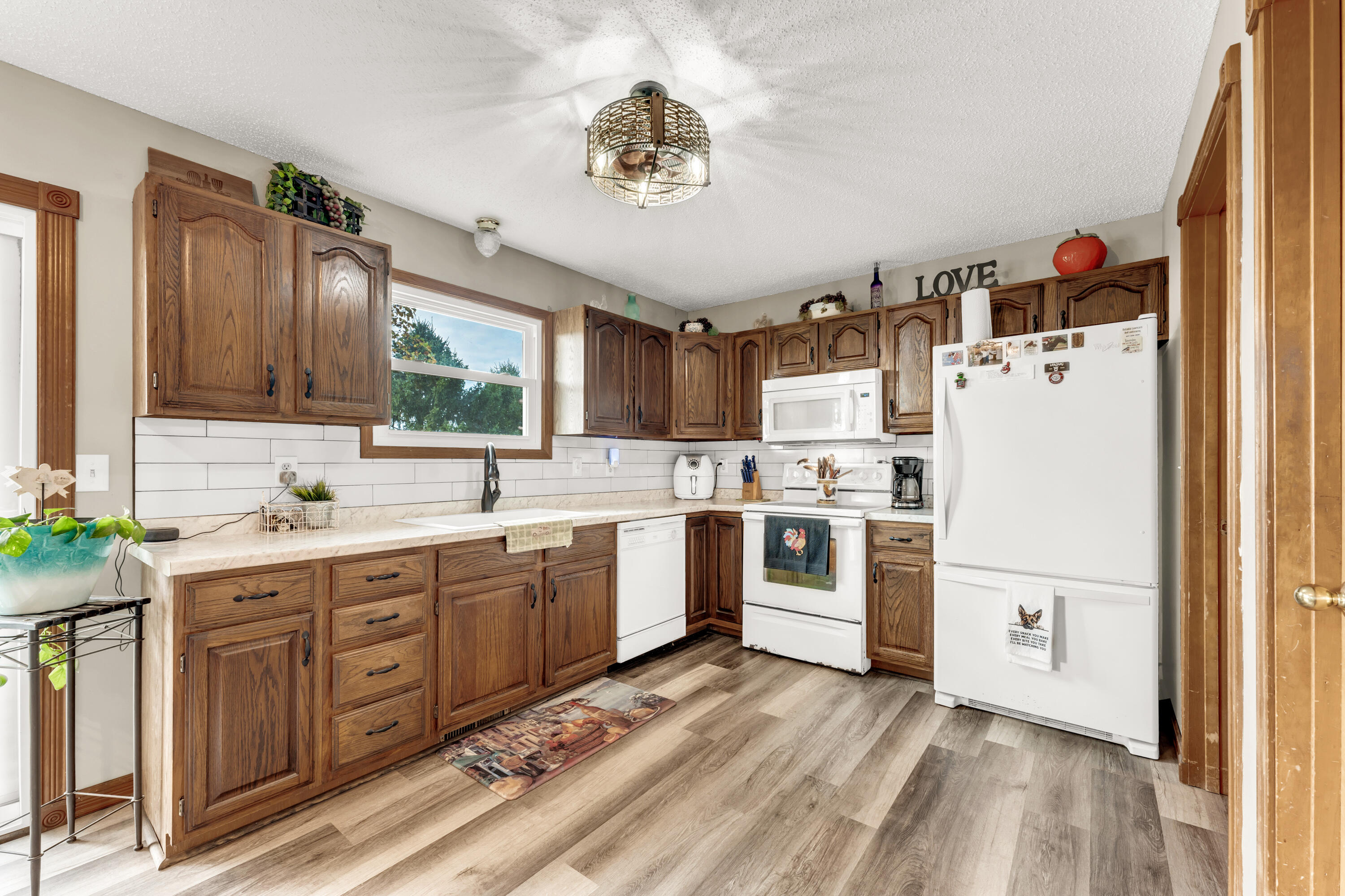 Photo 4 - Residential for sale – 201  Little Road  Billings, MO