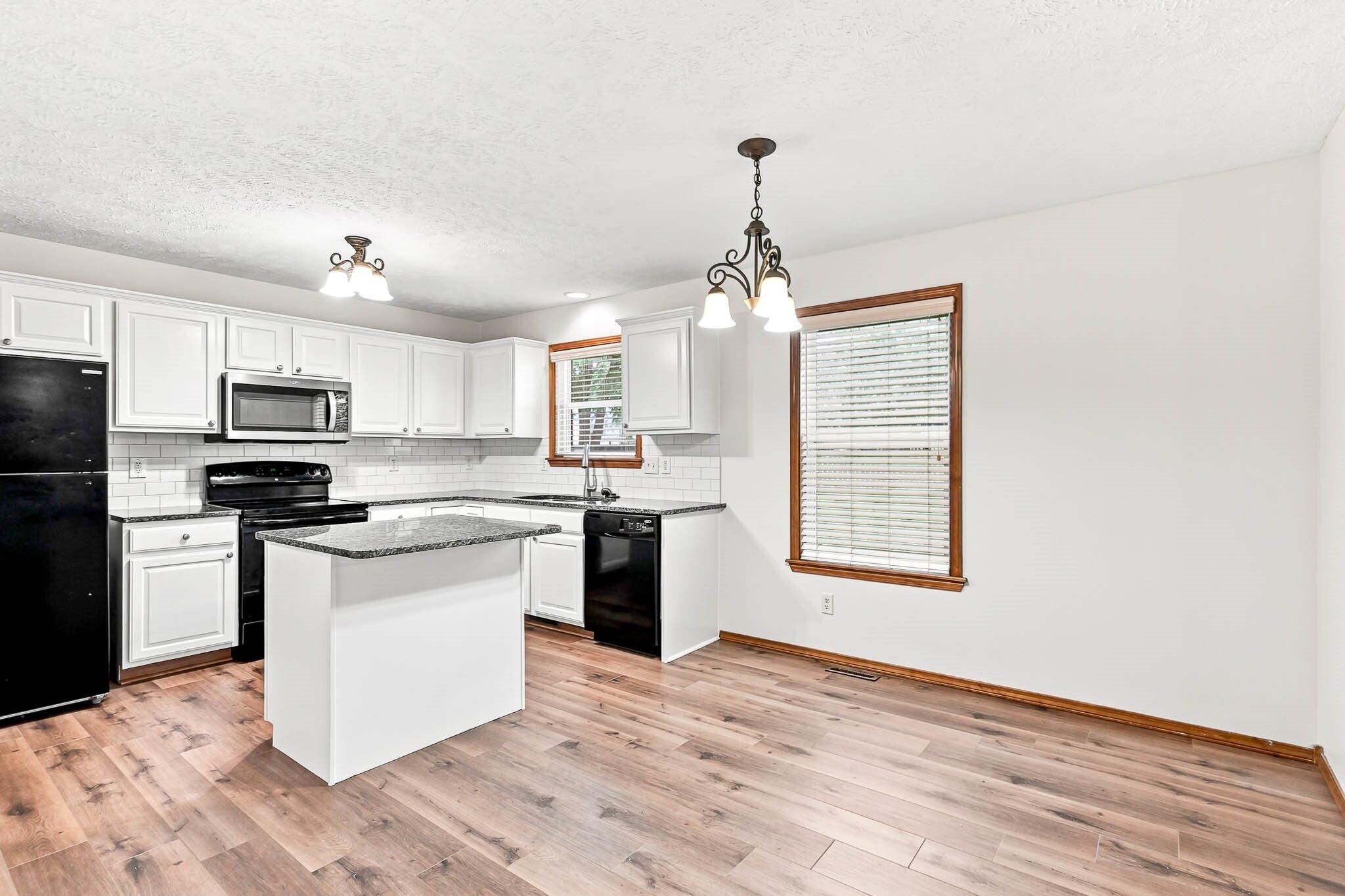 Photo 12 - Residential for sale – 3618 W Vincent Drive  Springfield, MO