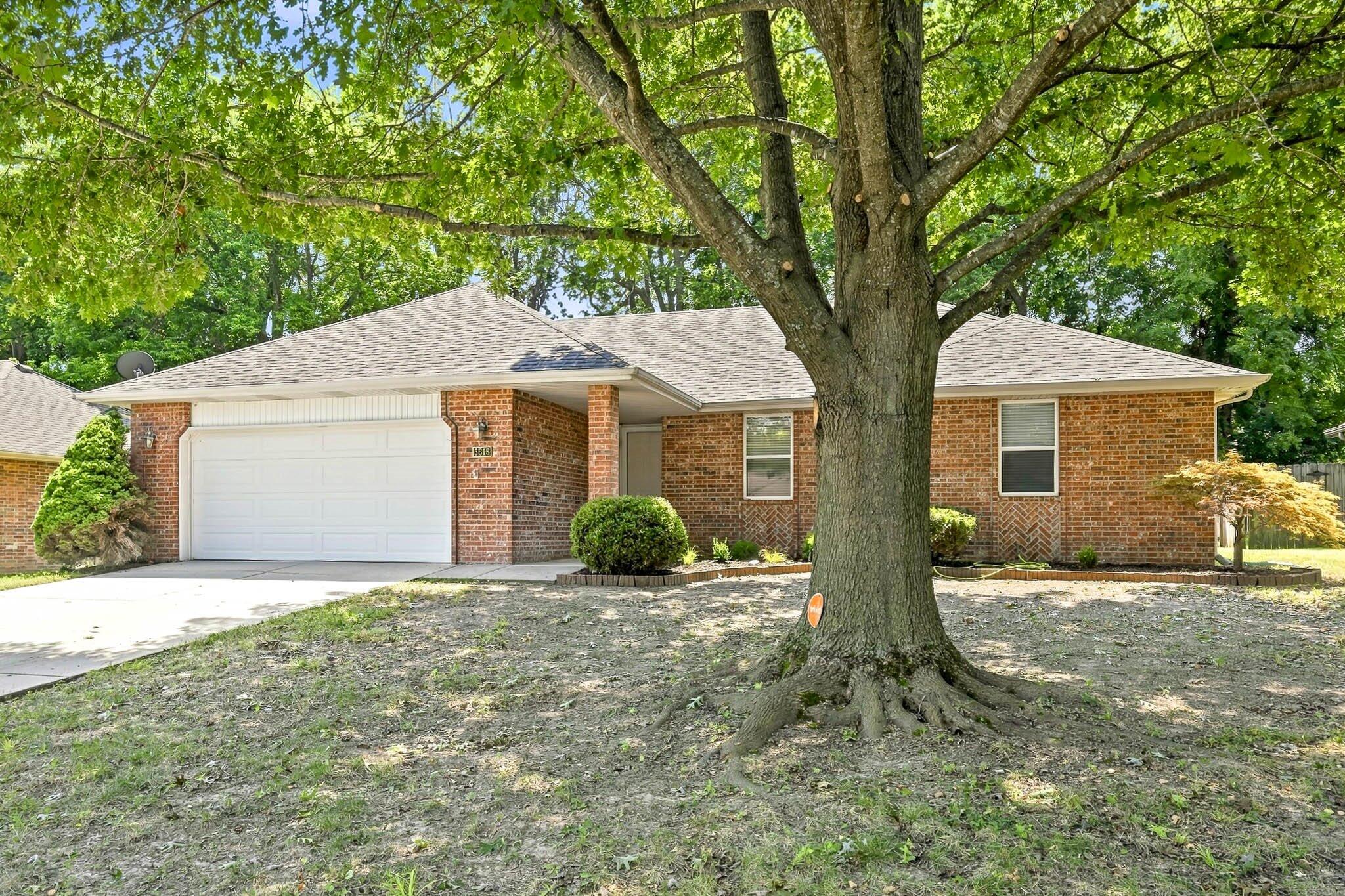 Photo 3 - Residential for sale – 3618 W Vincent Drive  Springfield, MO
