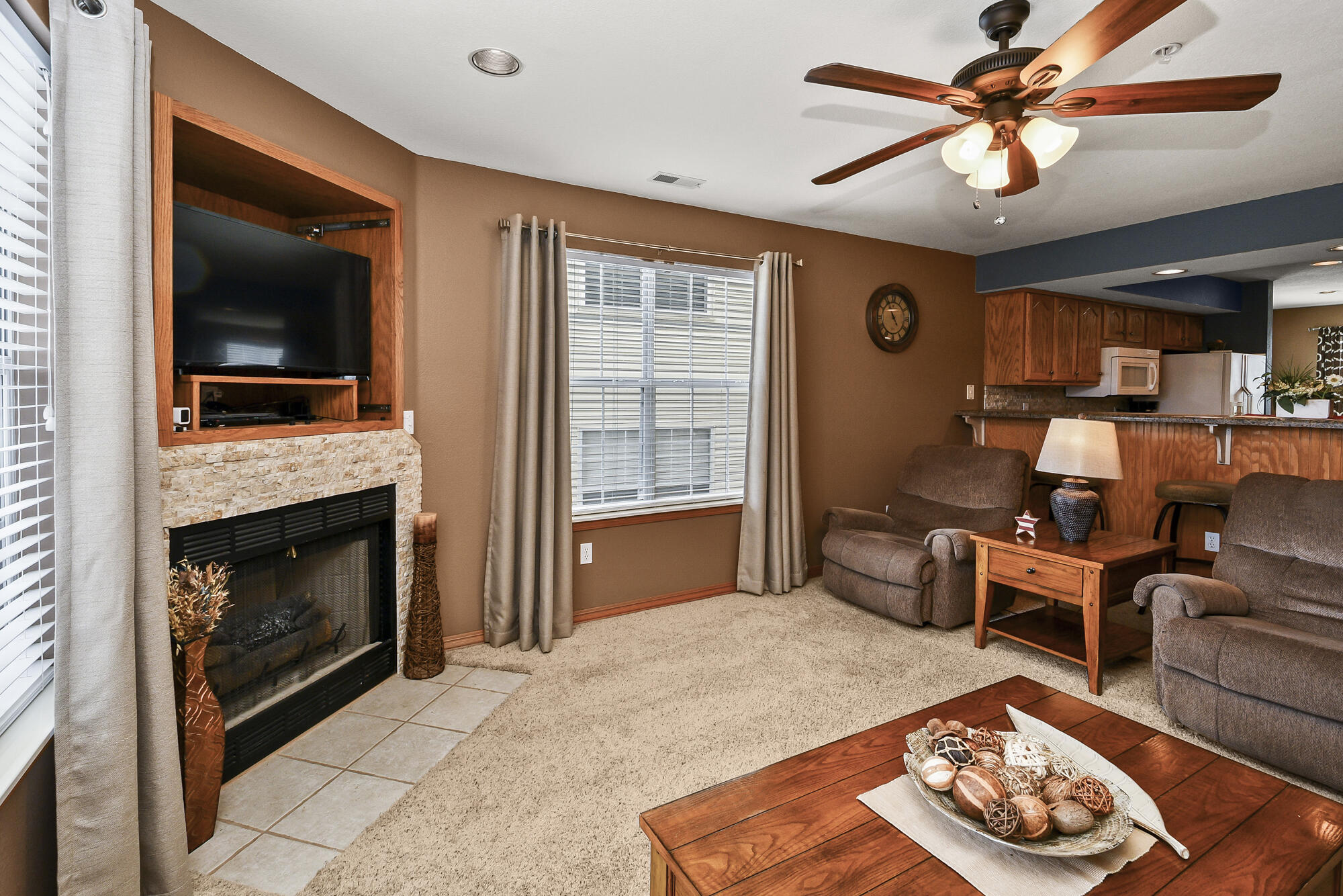 Photo 10 - Residential for sale – 351 S Wildwood Drive  Branson, MO