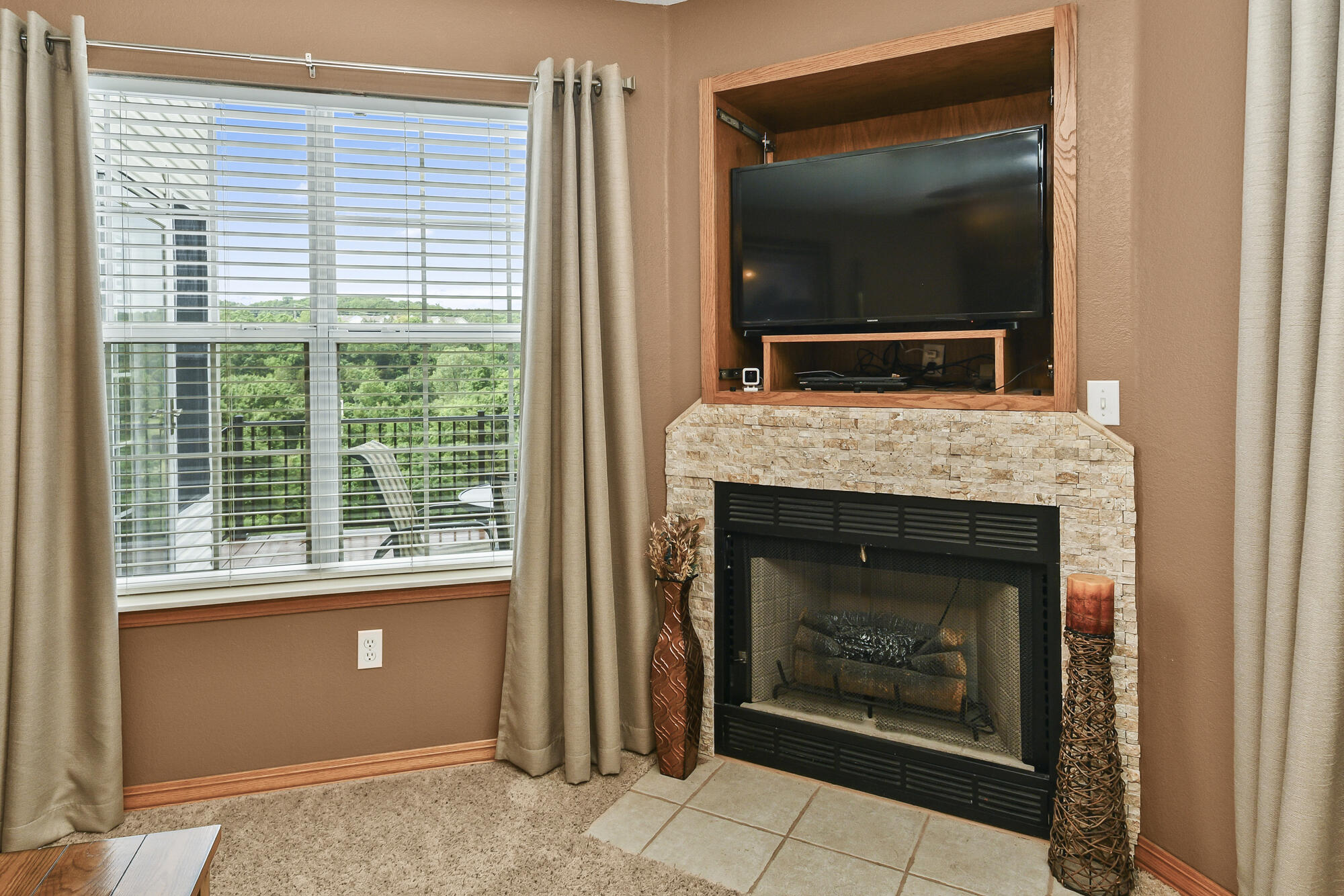 Photo 11 - Residential for sale – 351 S Wildwood Drive  Branson, MO