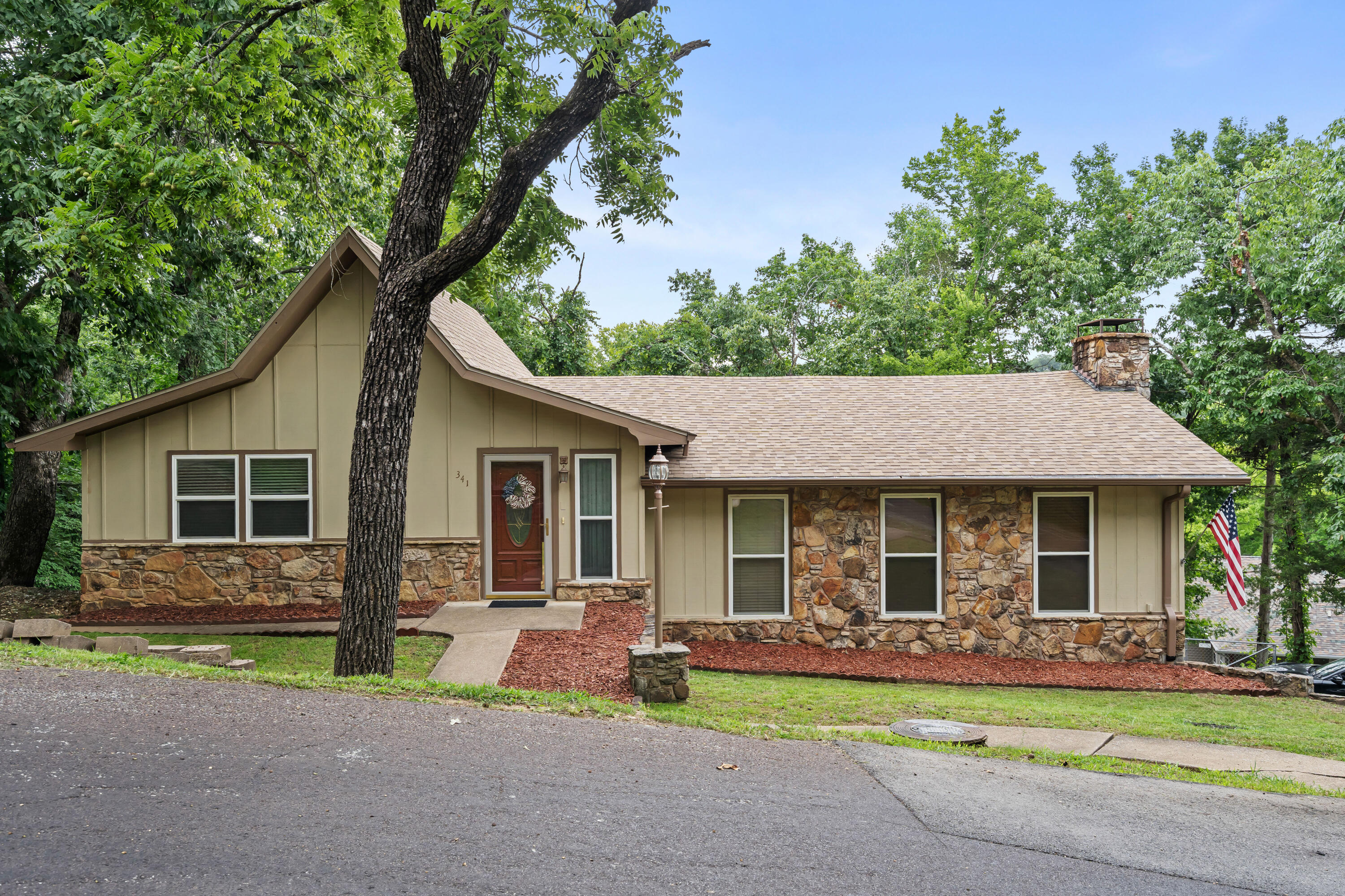 Photo 3 - Residential for sale – 341  River Drive  Branson, MO