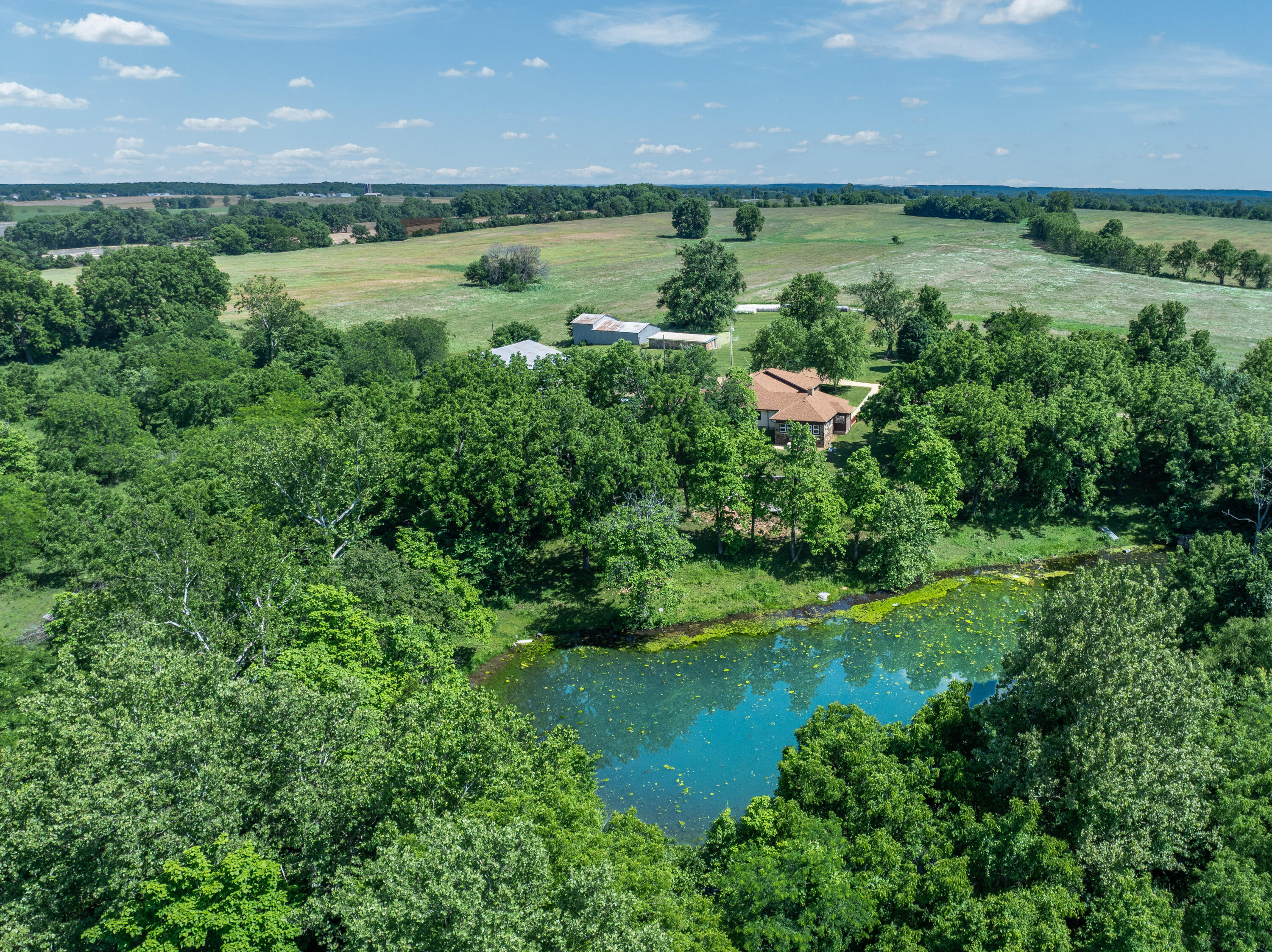 Farm for sale – 5291 S 127th Road  Morrisville, MO