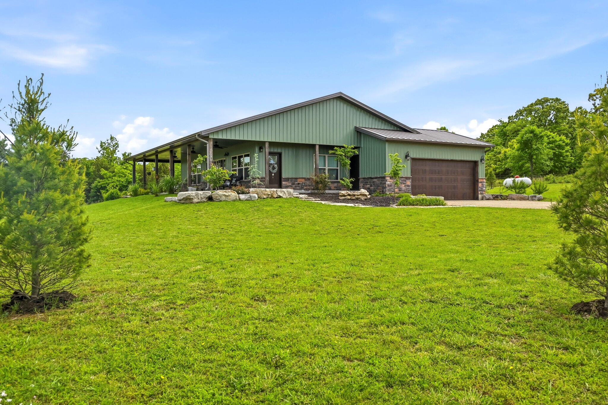Photo 8 - Residential for sale – 11830  Farm Road 1195   Aurora, MO