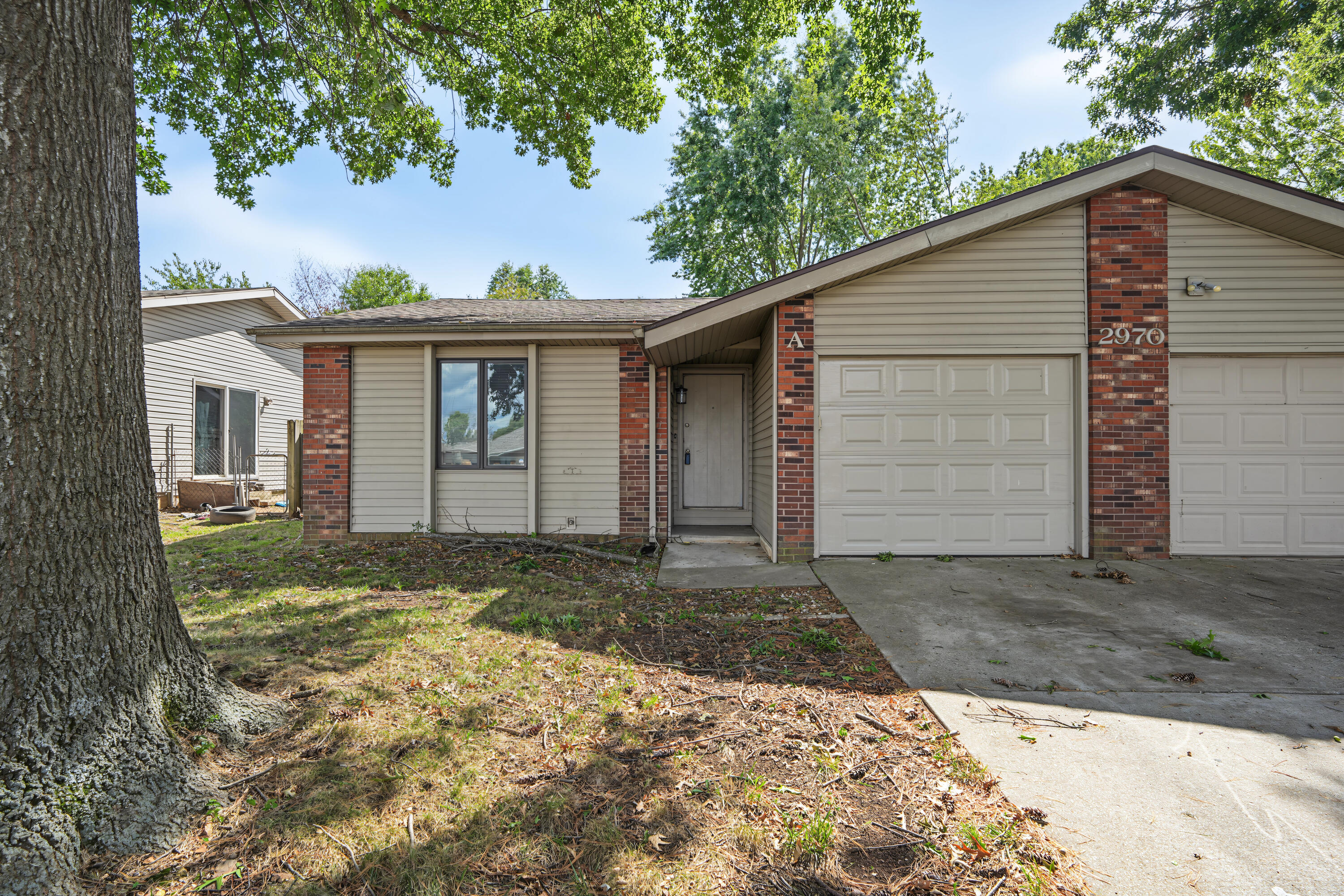 Photo 2 - Residential for sale – 2970 W Roxbury Street  Springfield, MO