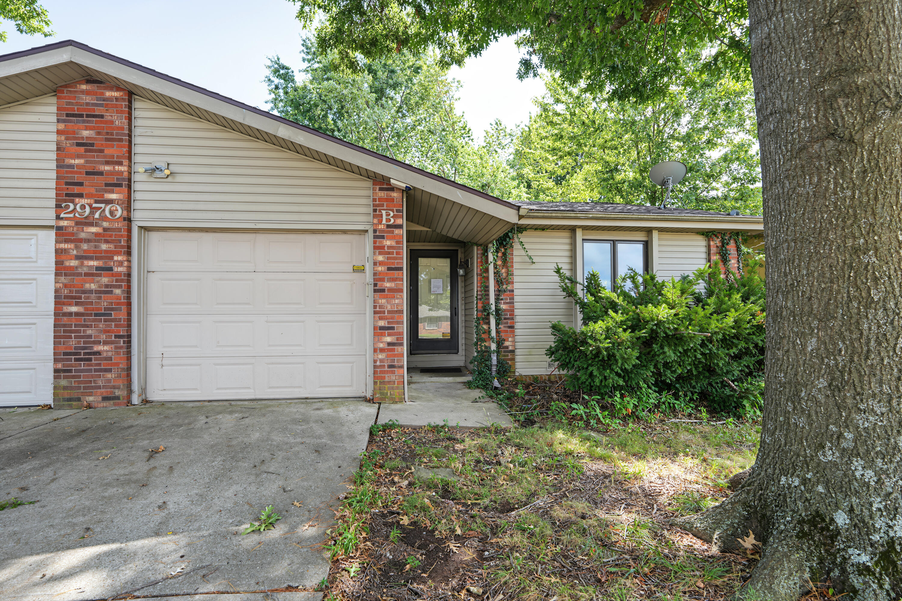 Photo 3 - Residential for sale – 2970 W Roxbury Street  Springfield, MO