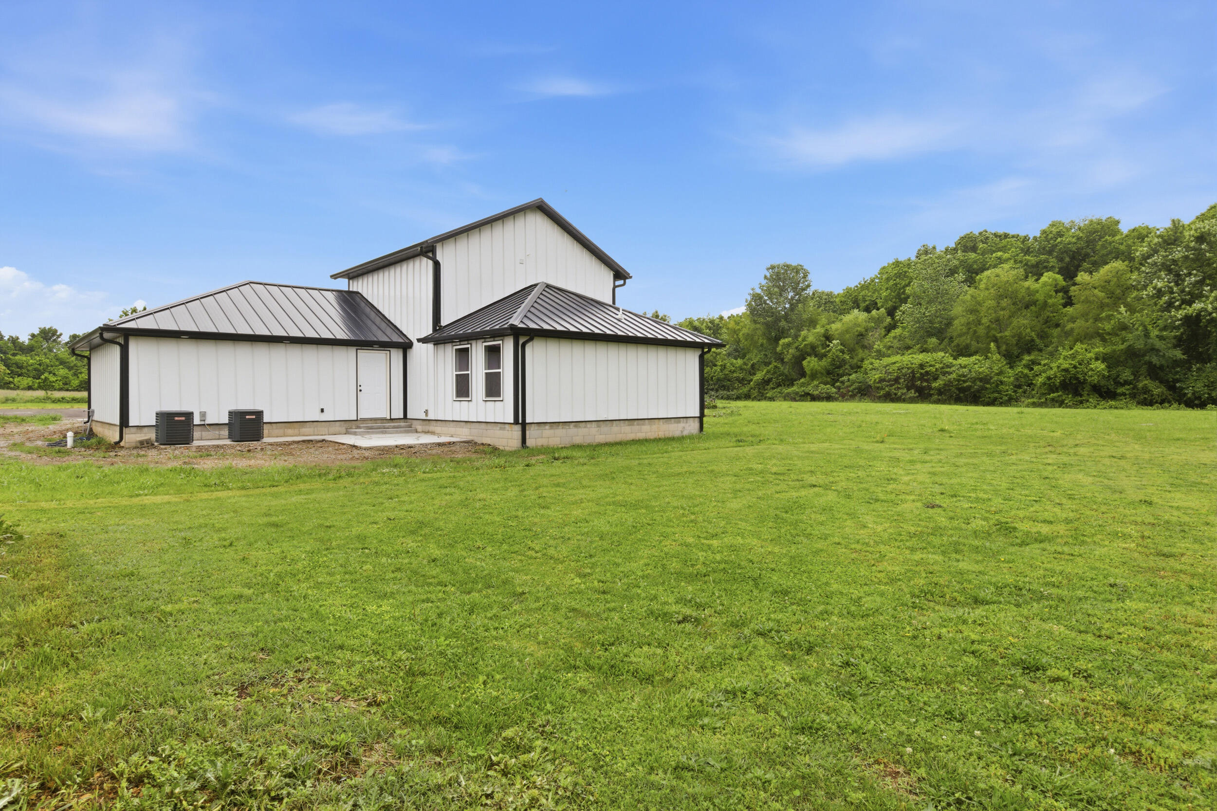 Photo 7 - Residential for sale – 206  Travis Street  Monett, MO