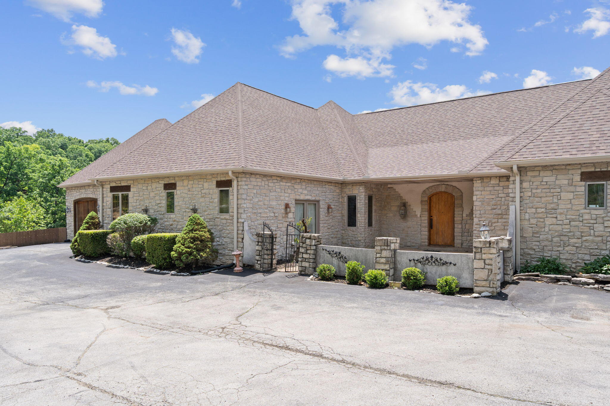 Photo 10 - Residential for sale – 518  Skyline Road  Branson, MO