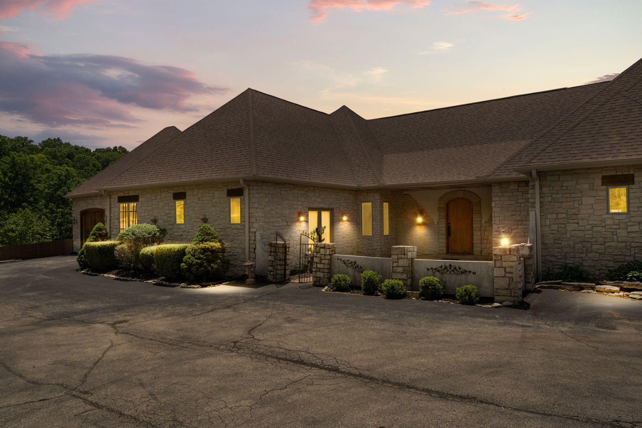 Photo 11 - Residential for sale – 518  Skyline Road  Branson, MO