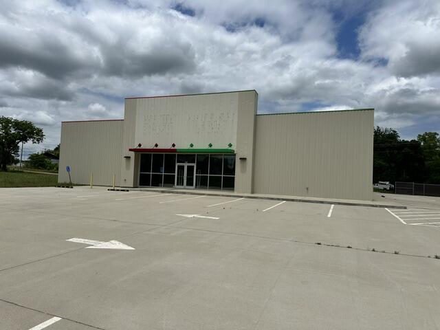 Photo 13 - Commercial Sale for sale – 501 N Old Highway 19   Alton, MO