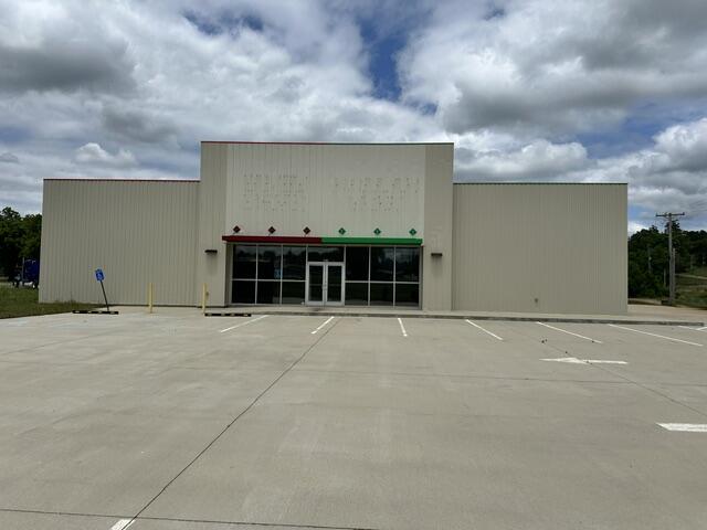 Photo 12 - Commercial Sale for sale – 501 N Old Highway 19   Alton, MO