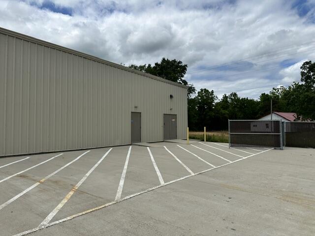 Photo 15 - Commercial Sale for sale – 501 N Old Highway 19   Alton, MO
