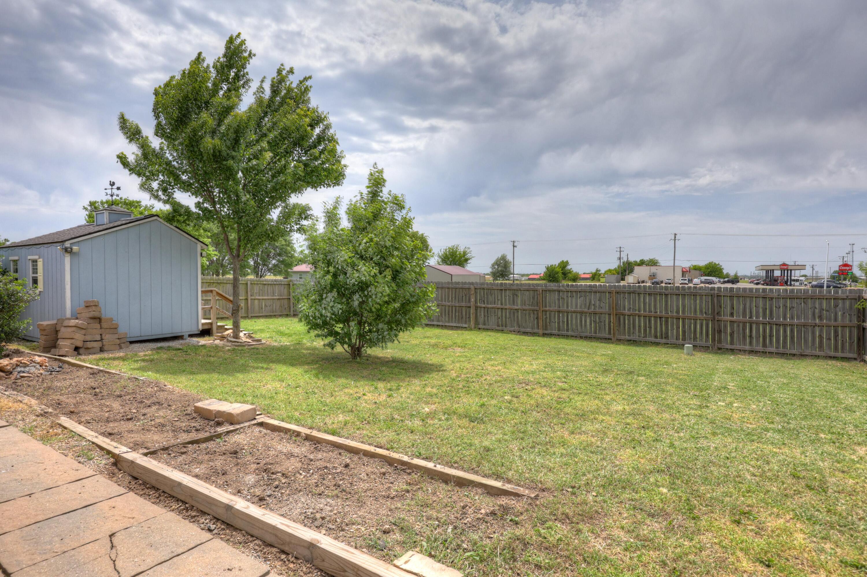 Photo 9 - Residential for sale – 2020 S Jonathan Hunter Street  Joplin, MO