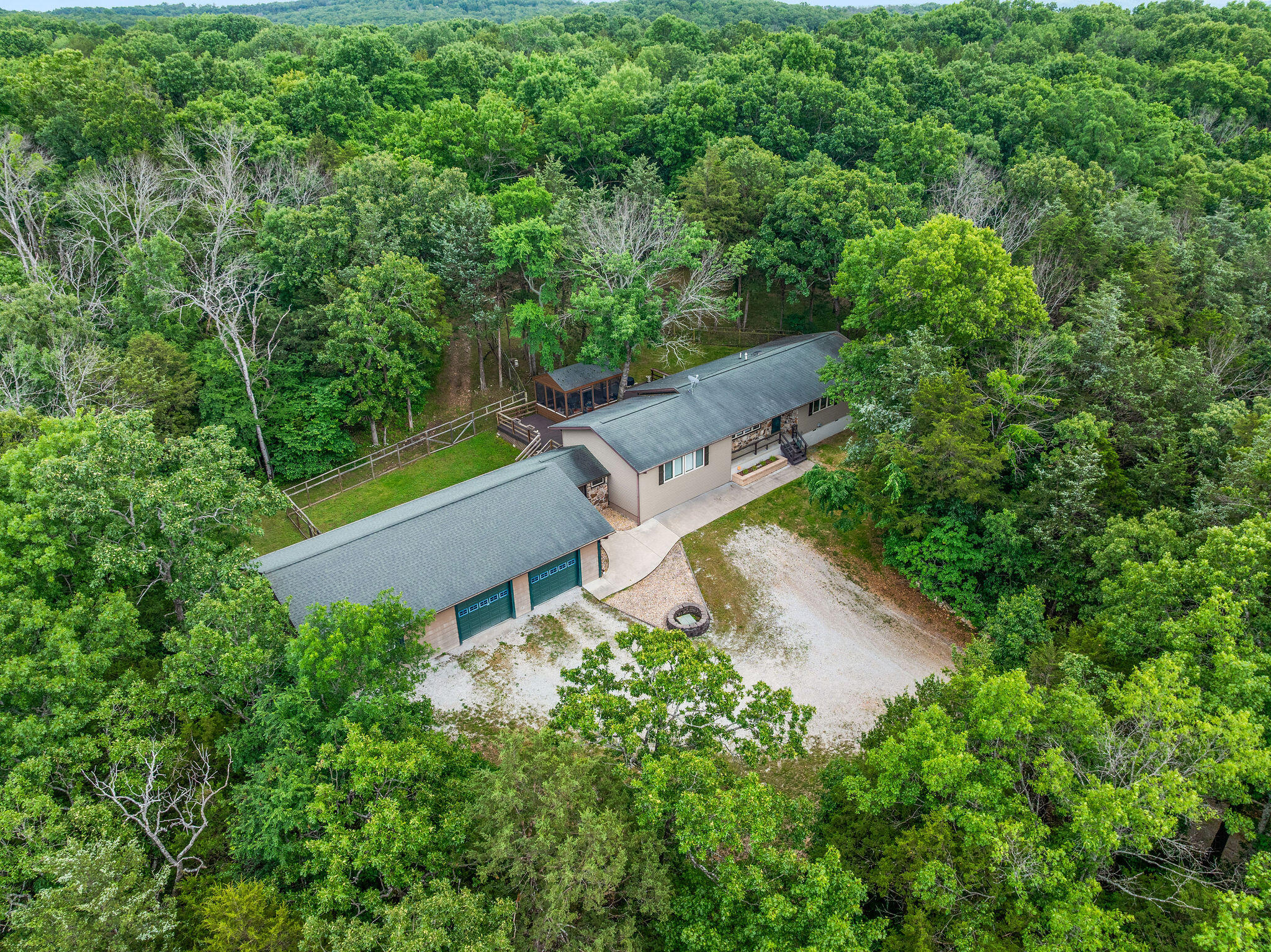 Photo 2 - Residential for sale – 845  Alyeska Point Road  Lampe, MO