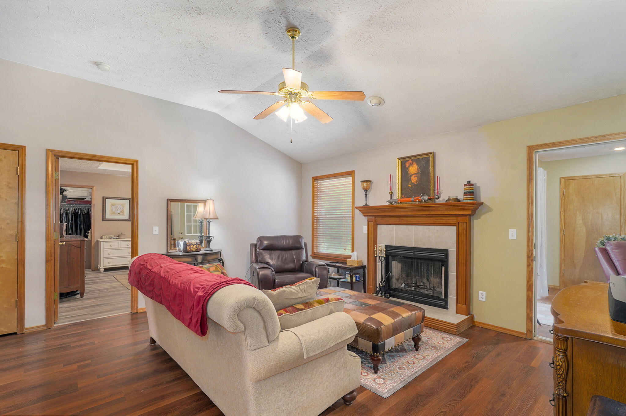 Photo 7 - Residential for sale – 450 S Basswood Avenue  Republic, MO