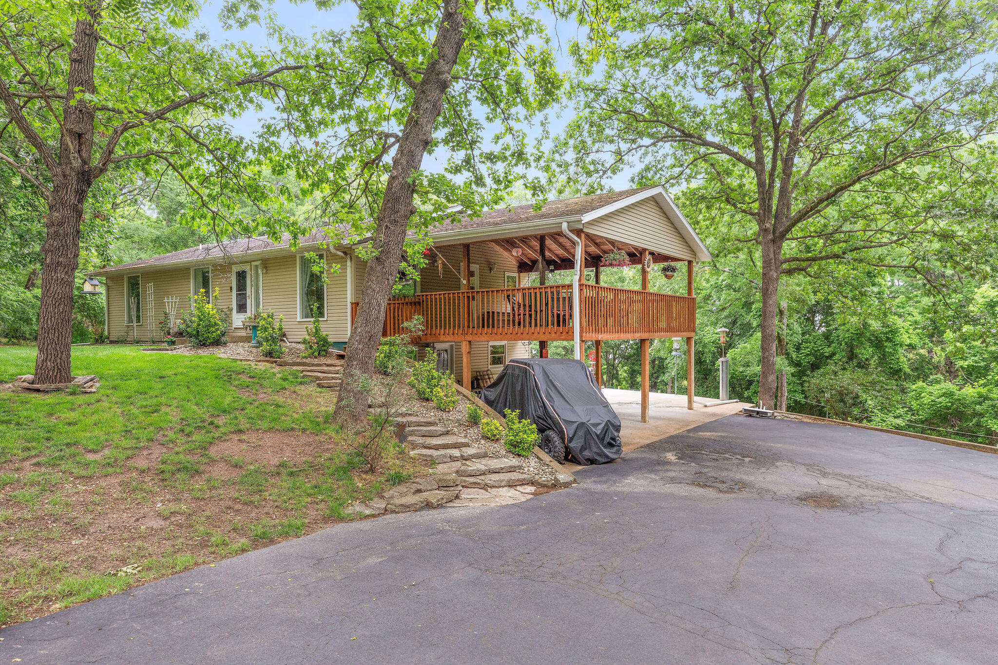 Photo 4 - Residential for sale – 208  Lafayette Lane  Branson, MO