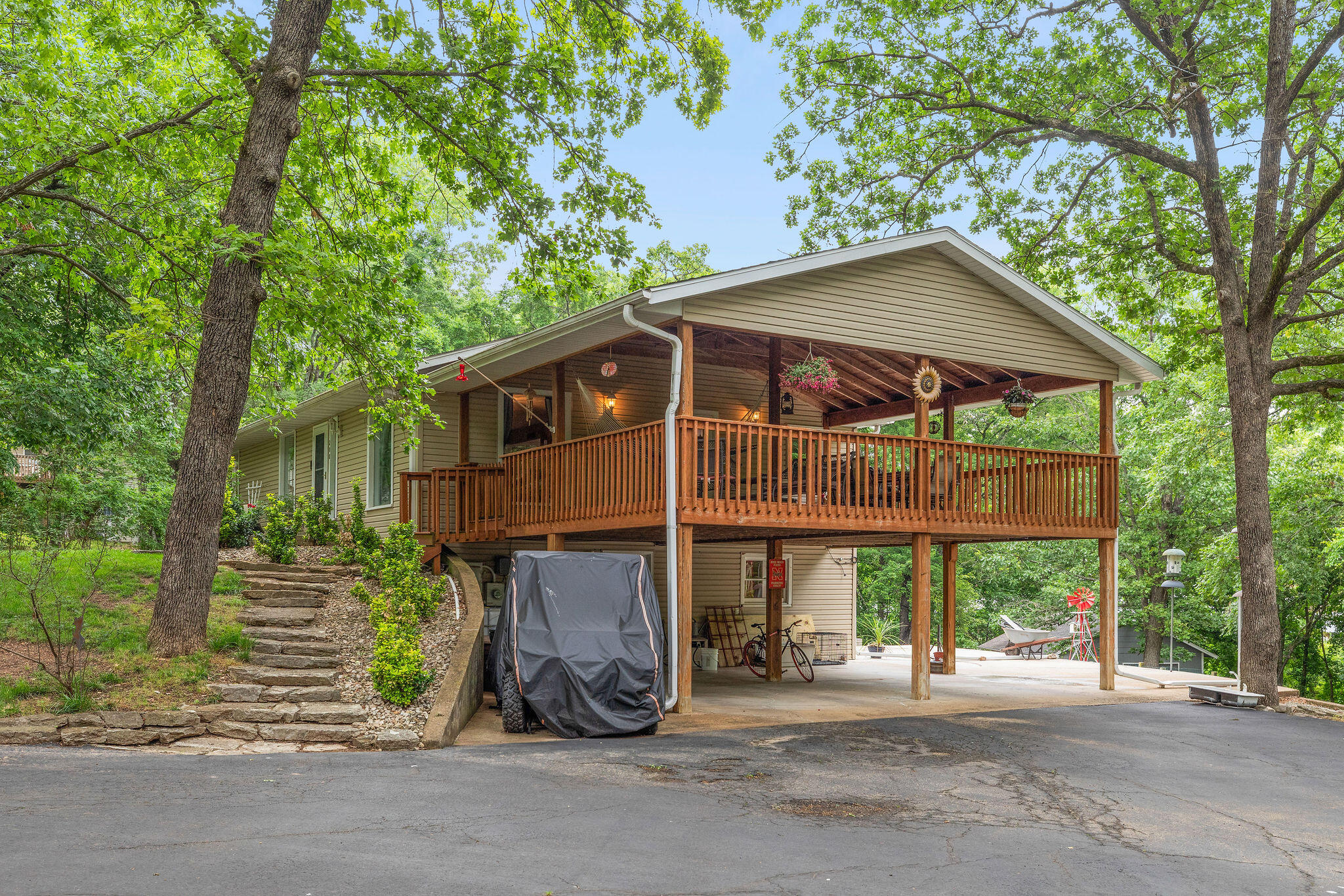 Photo 12 - Residential for sale – 208  Lafayette Lane  Branson, MO