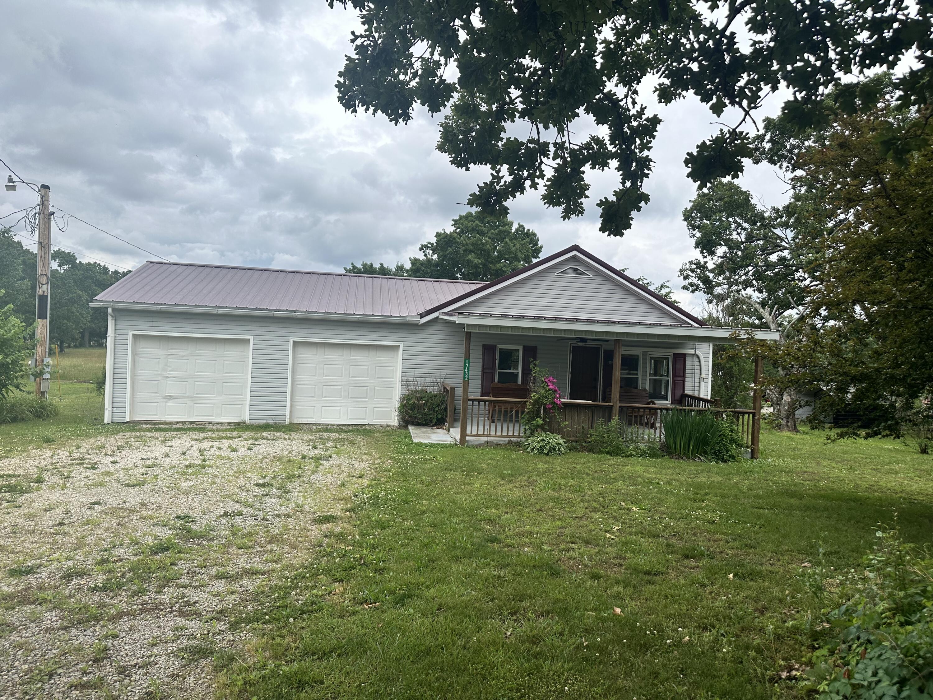 Photo 3 - Residential for sale – 17432  Mo 19   Alton, MO