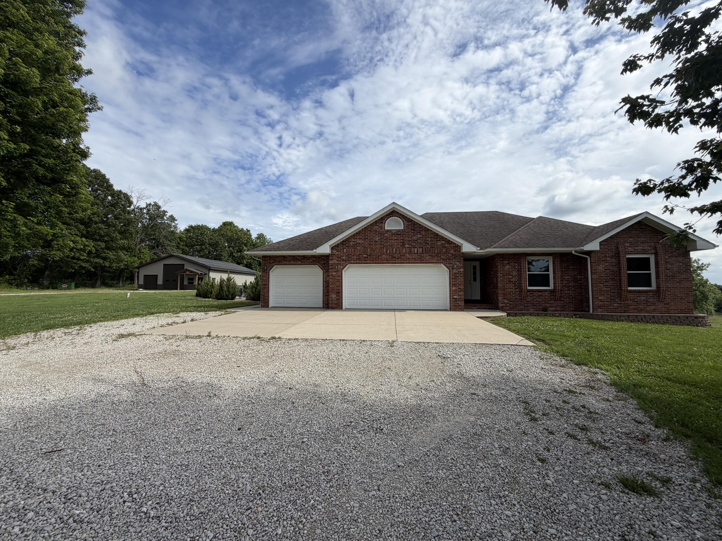 Photo 3 - Residential for sale – 258  State Highway 32   Buffalo, MO