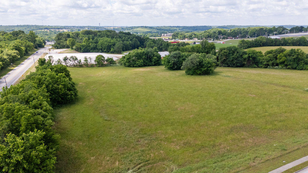 Photo 7 - Commercial Sale for sale – 1601 N State Nn Highway  Ozark, MO