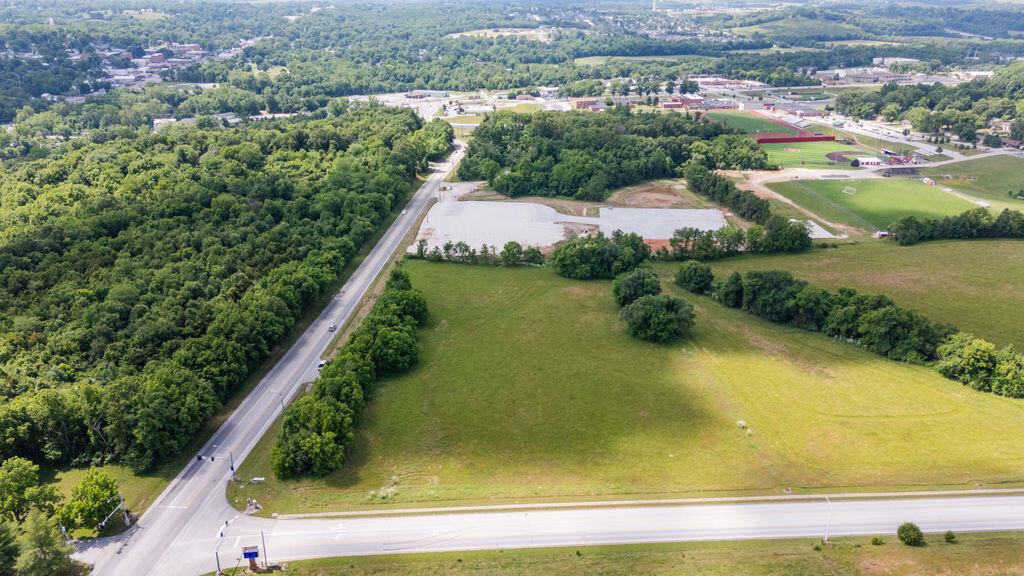 Photo 5 - Commercial Sale for sale – 1601 N State Nn Highway  Ozark, MO