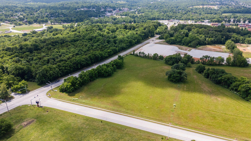 Photo 4 - Commercial Sale for sale – 1601 N State Nn Highway  Ozark, MO