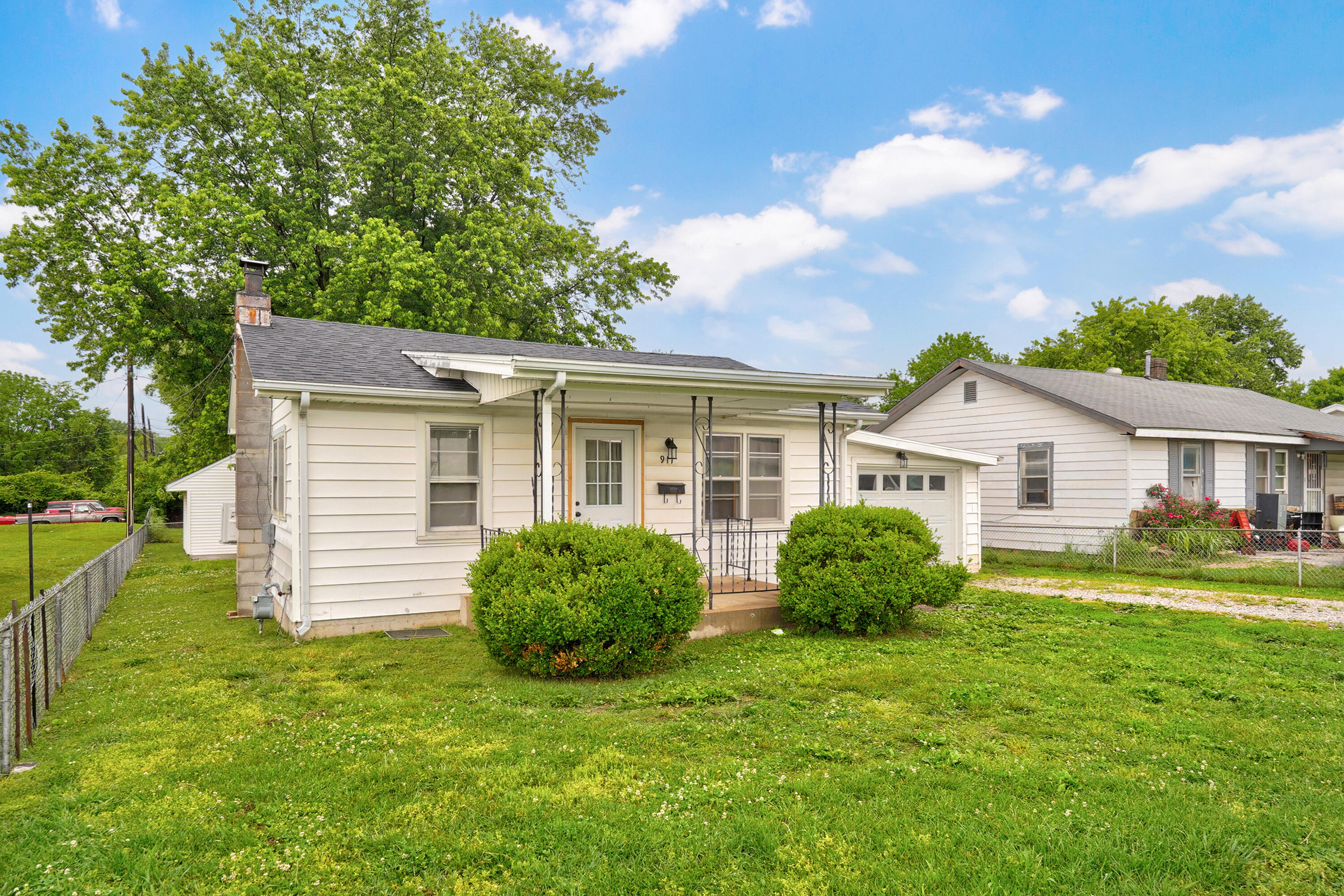 Photo 3 - Residential for sale – 917 S West Avenue  Springfield, MO